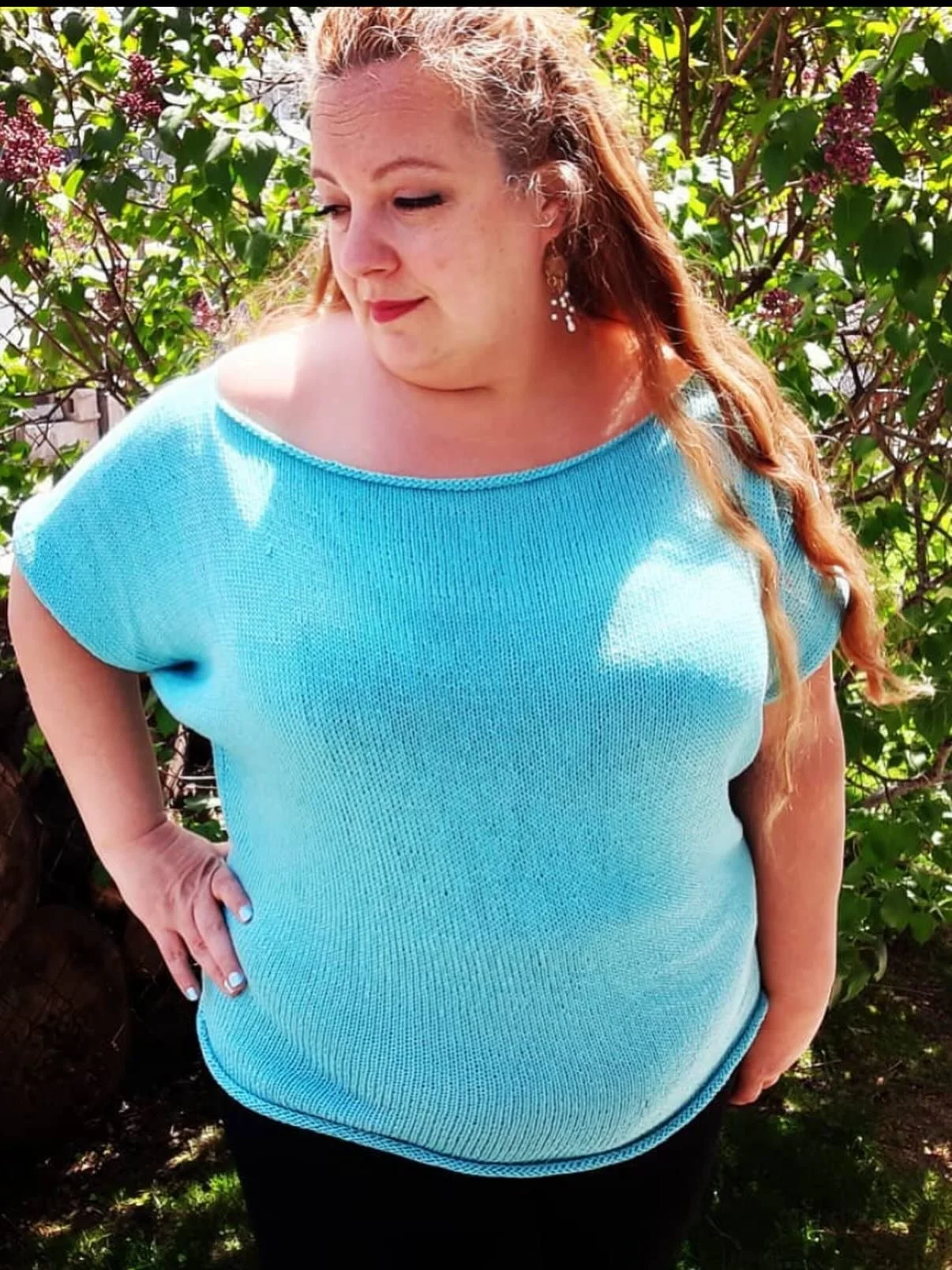 PATTERN OF THE WEEK: the #SummerSlipTee

This pattern is fully size inclusive and uses @lionbrandyarn Truboo - which is a light SK weight yarn with the prettiest drape. 

This is knit bottom-up, and there are increases alongside the under arm, giving