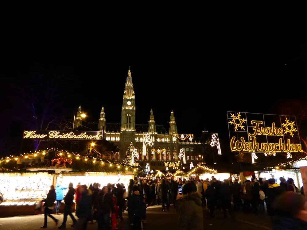 Rathausplatz Market