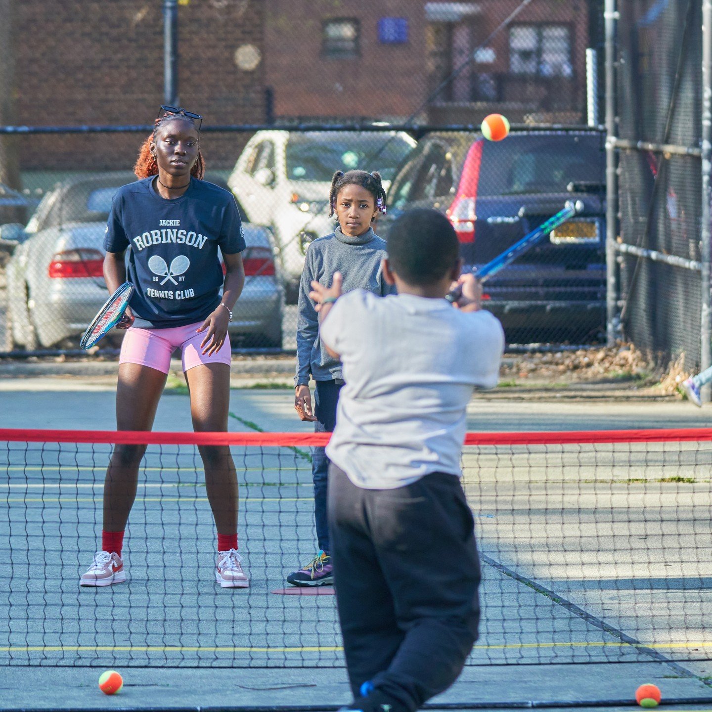 Spring UpSwing is here!

Check out some shots from this week's Tuesday session at Marcy.

We're knocking some rust off and working on movement and the fundamentals of groundstrokes and volleys.

As the season continues, players will continue setting 