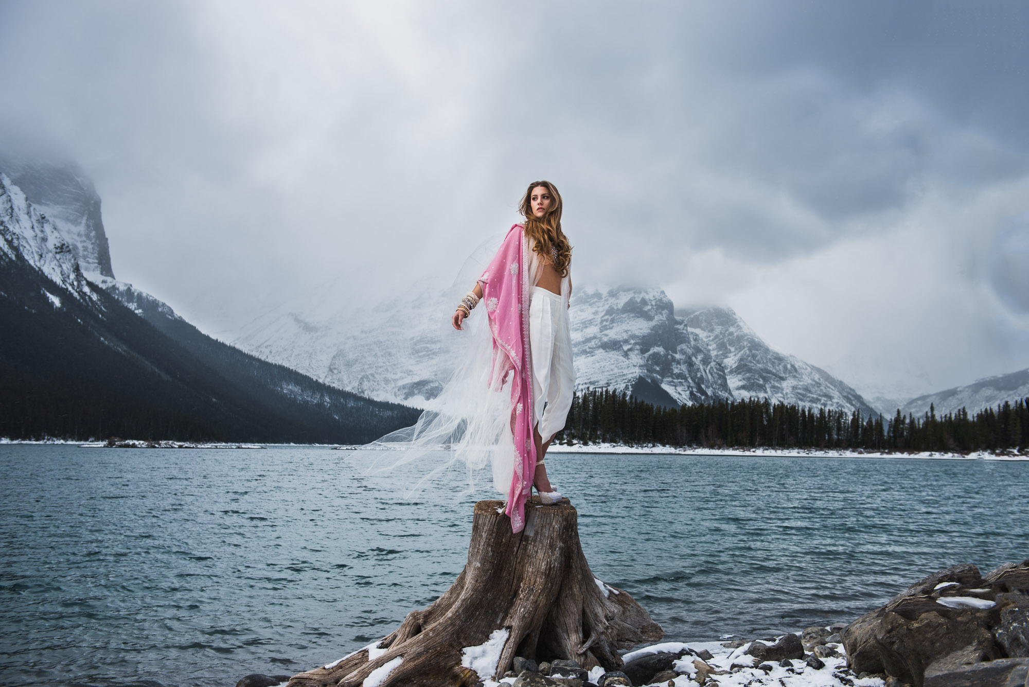 Kananaskis-Winter-Fashion -002.jpg