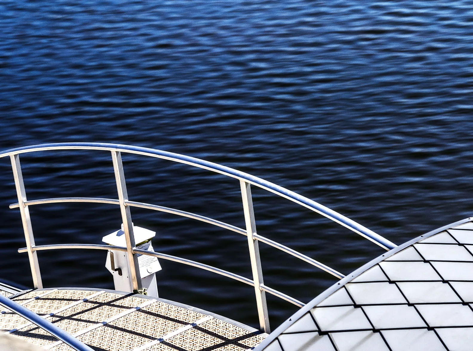 bigstock-Pontoon-in-boat-harbor-65423371-copy.jpg