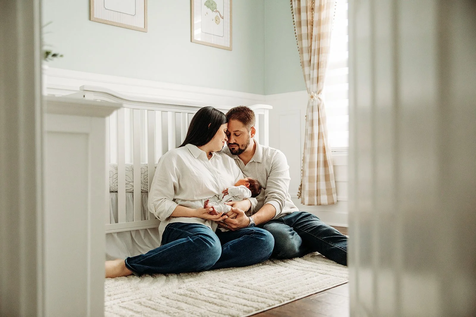 in_home_newborn_photoshoot