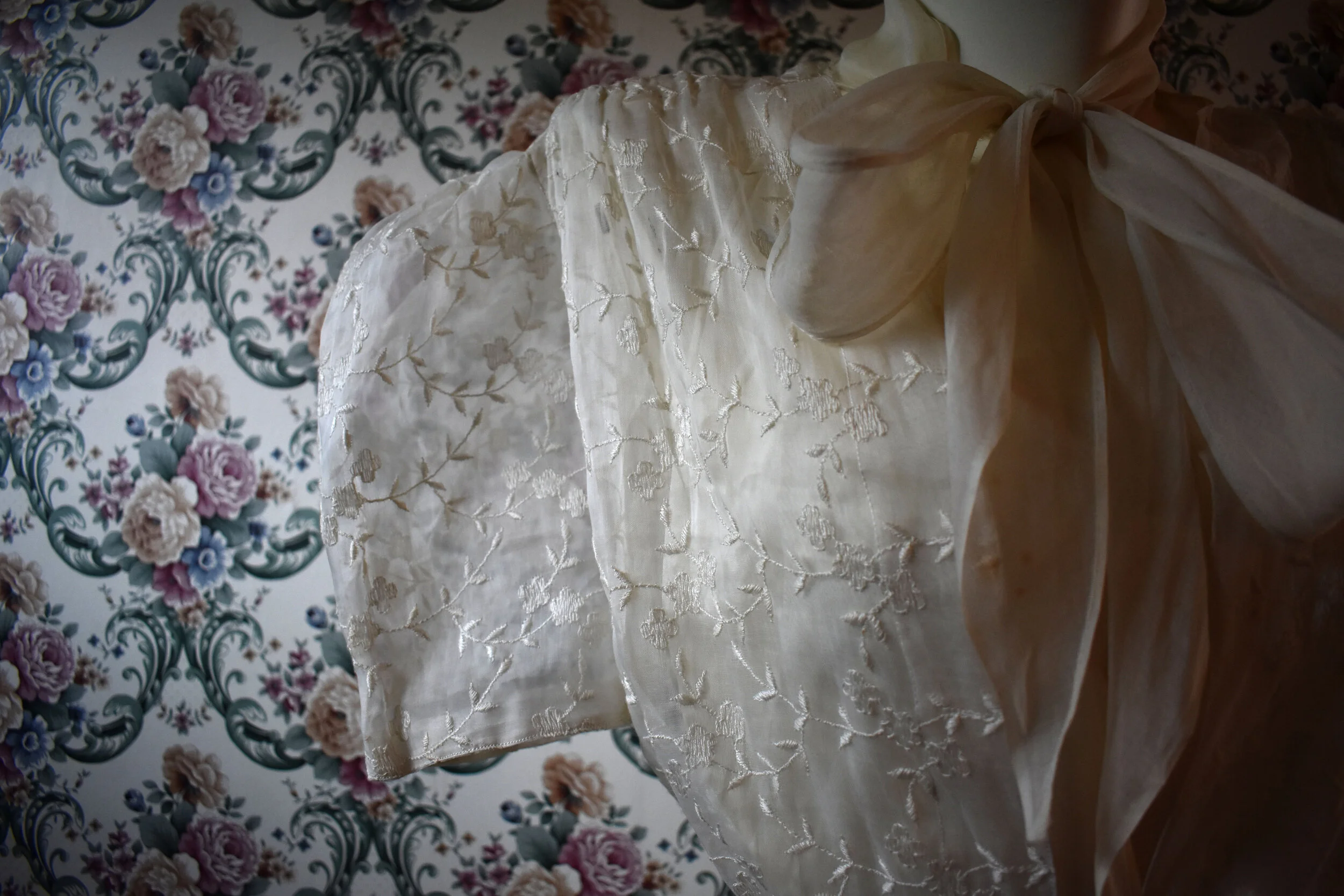 Emphasis was on feminine details, such as small waistlines and puffed sleeves.