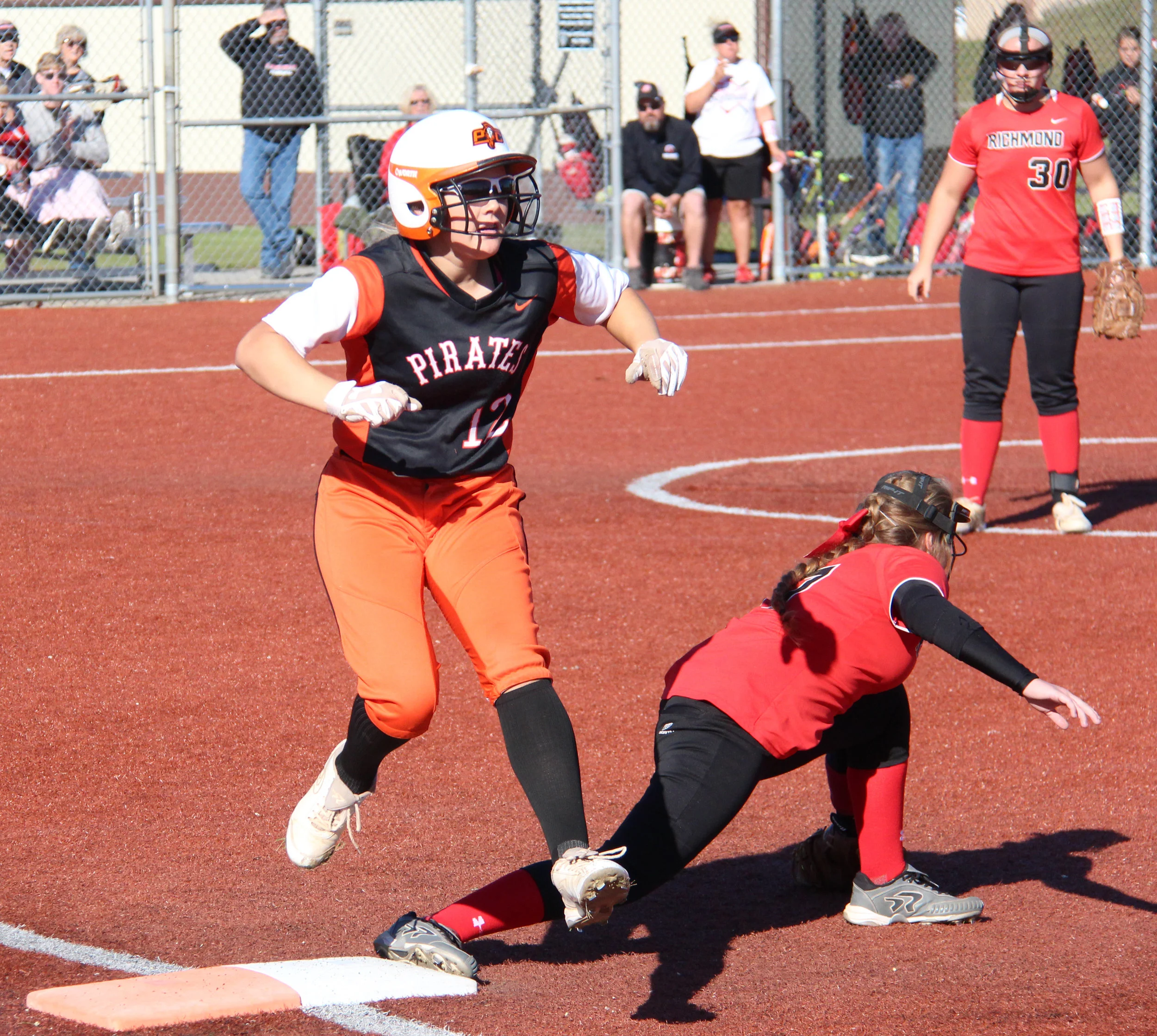 Platte County Softball Reaches District Final Loses To Smithville For 2nd Straight Year The Platte County Citizen