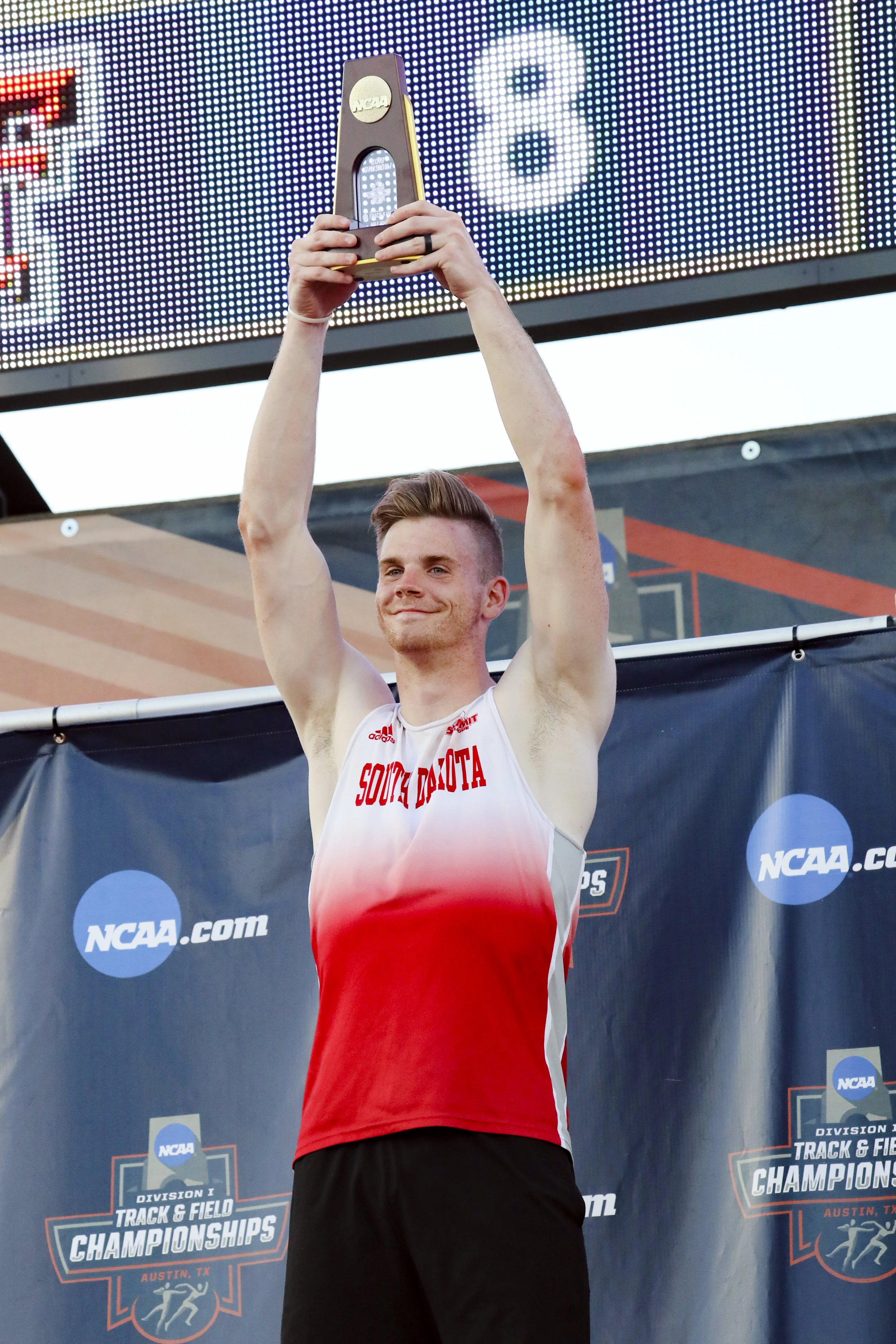christopher nilsen pole vault