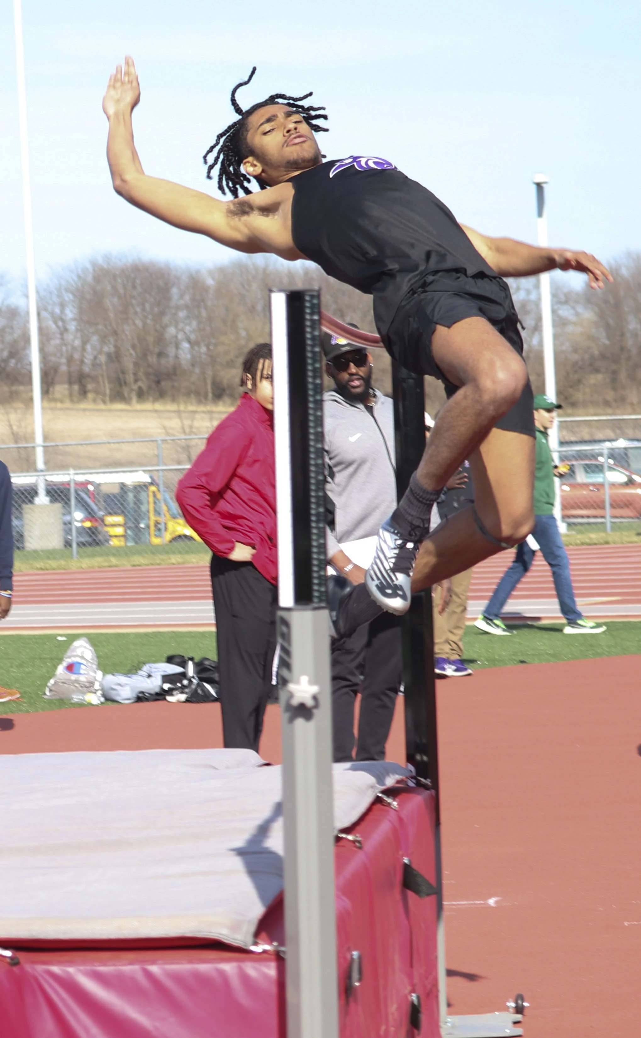Ethan Hernandez high jump_1.jpg