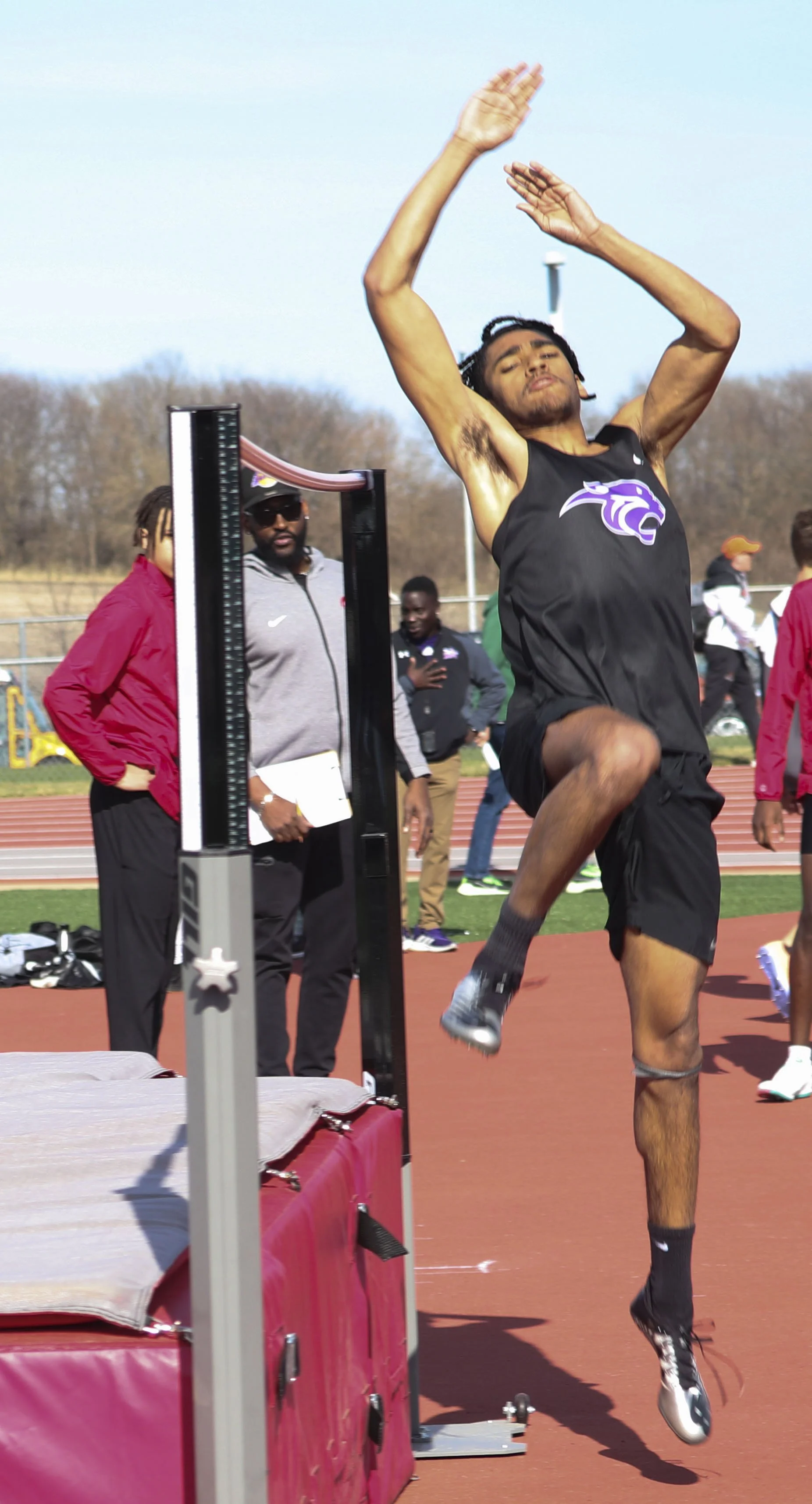 Ethan Hernandez high jump.jpg
