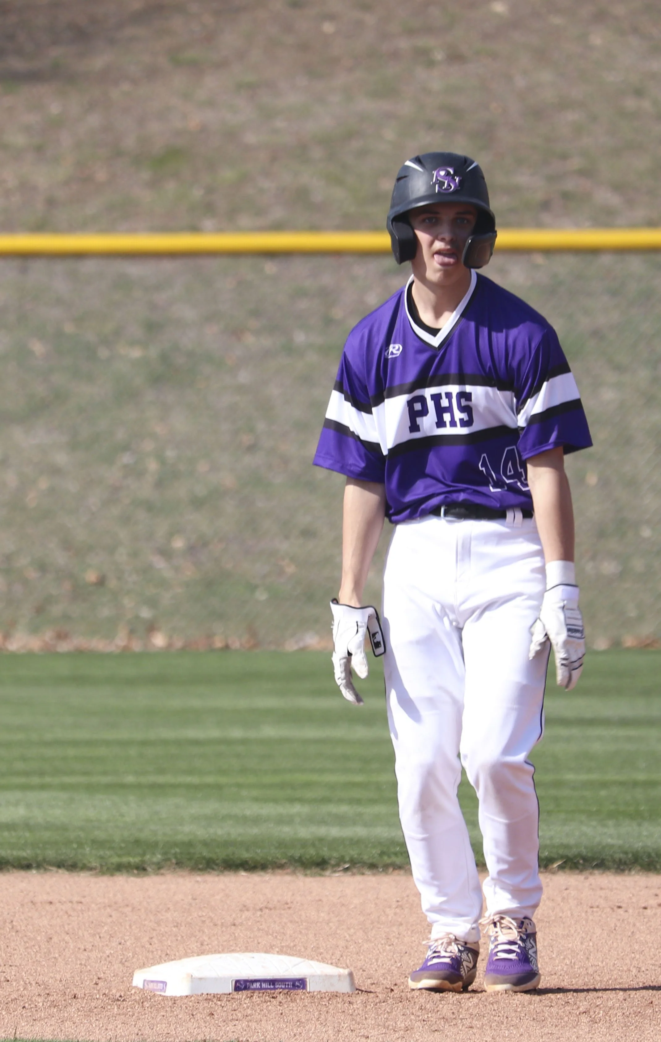 Andrew Agnew flossing on 2nd_1.jpg