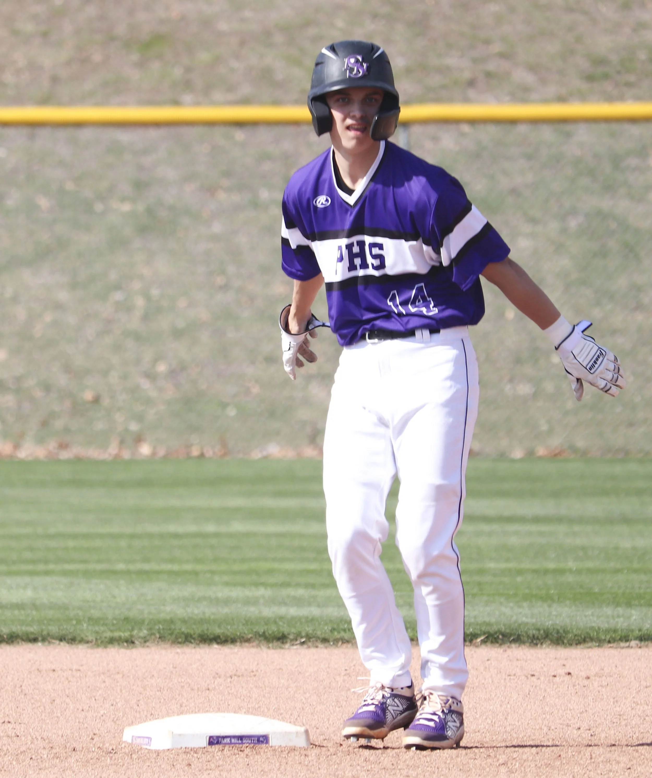 Andrew Agnew flossing on 2nd_2.jpg