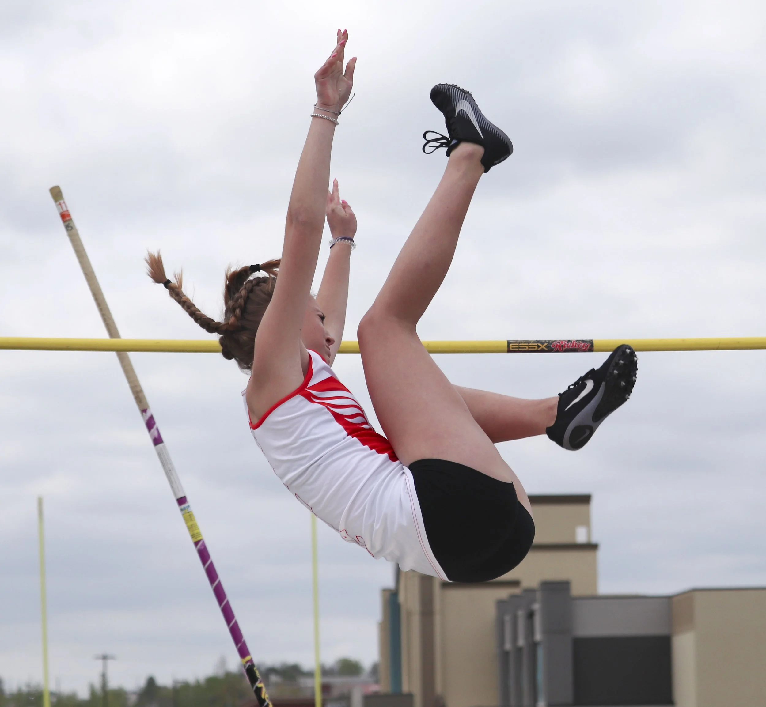 Grace pole vault_2.jpg