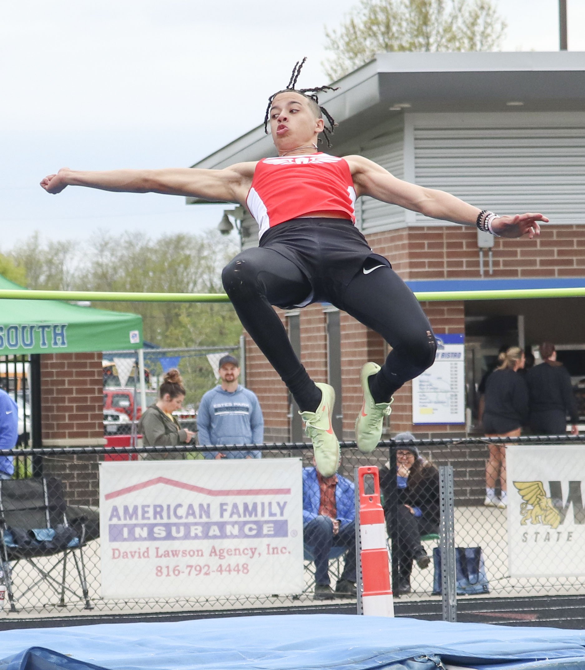 Kendrick high jump.jpg