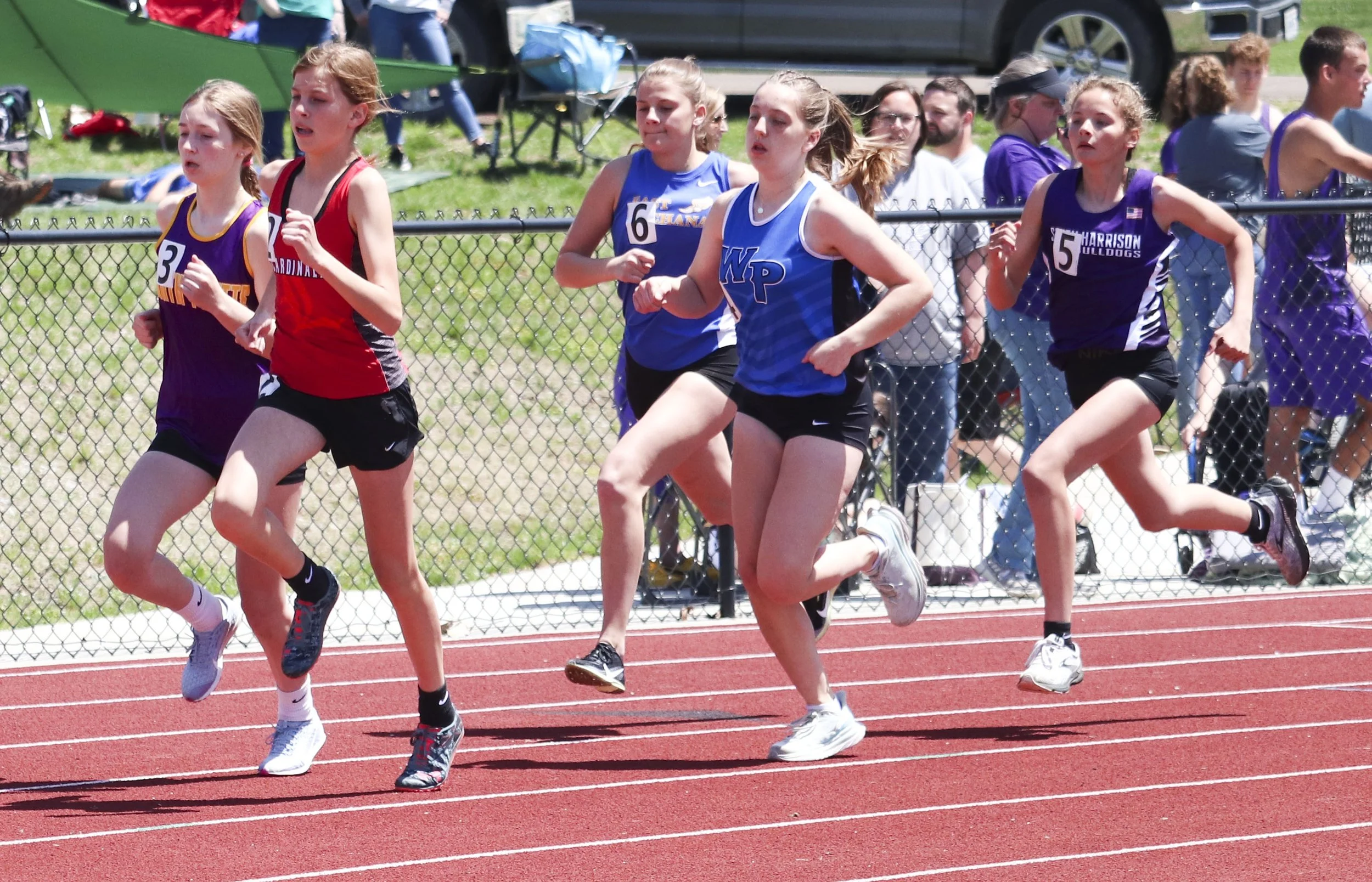 Girls mile start.jpg