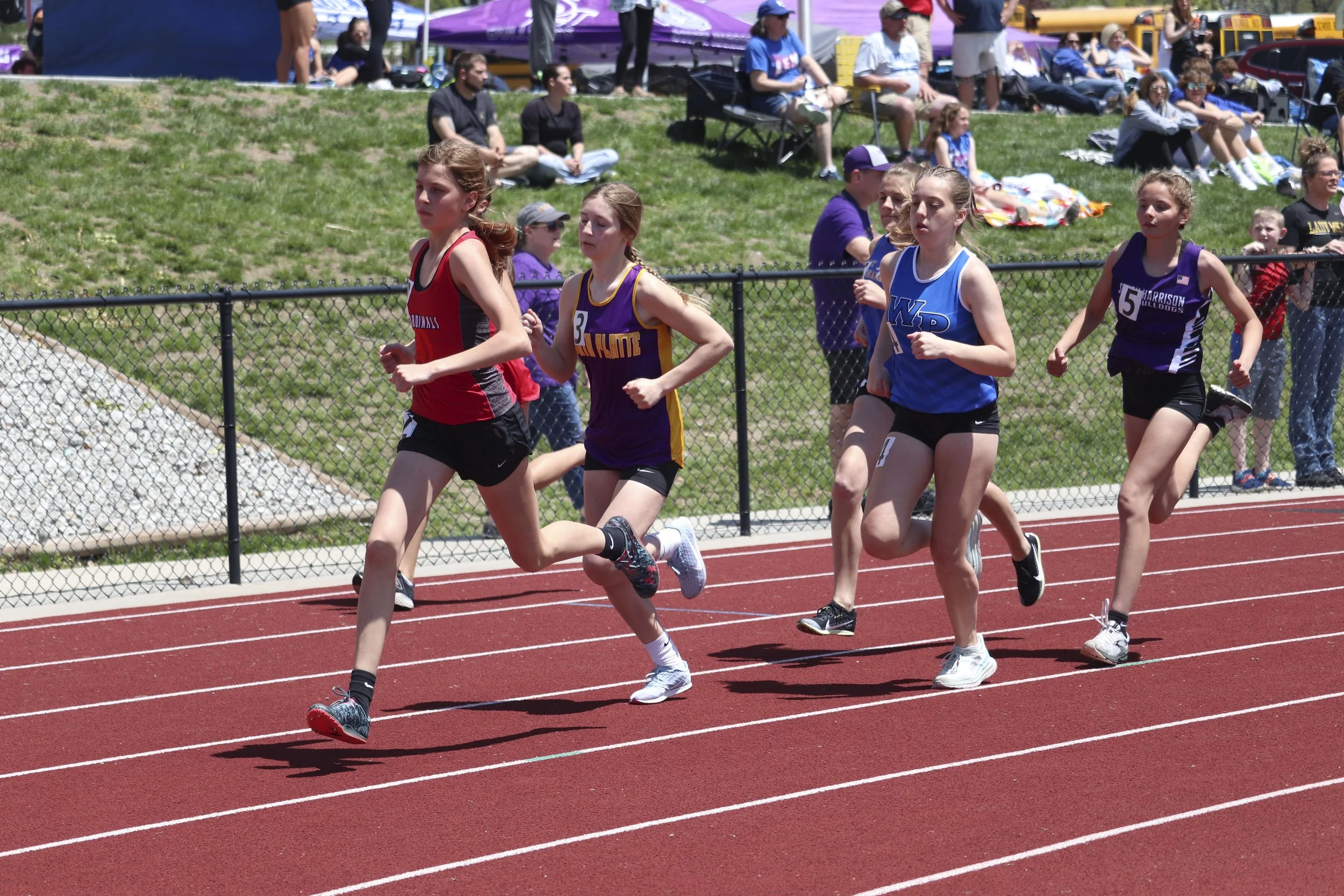 Girls mile start_1.jpg