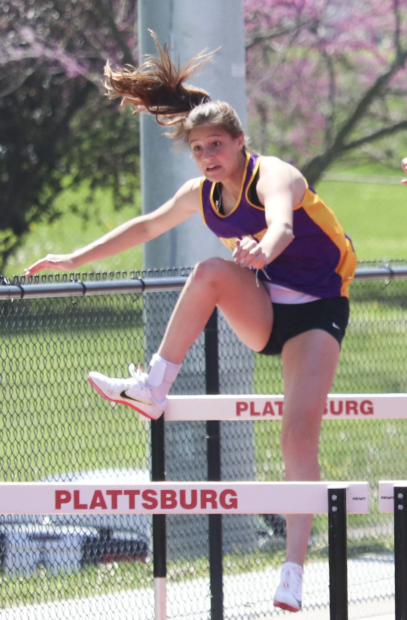 Jaylin Burgess 100 hurdles_1.jpg
