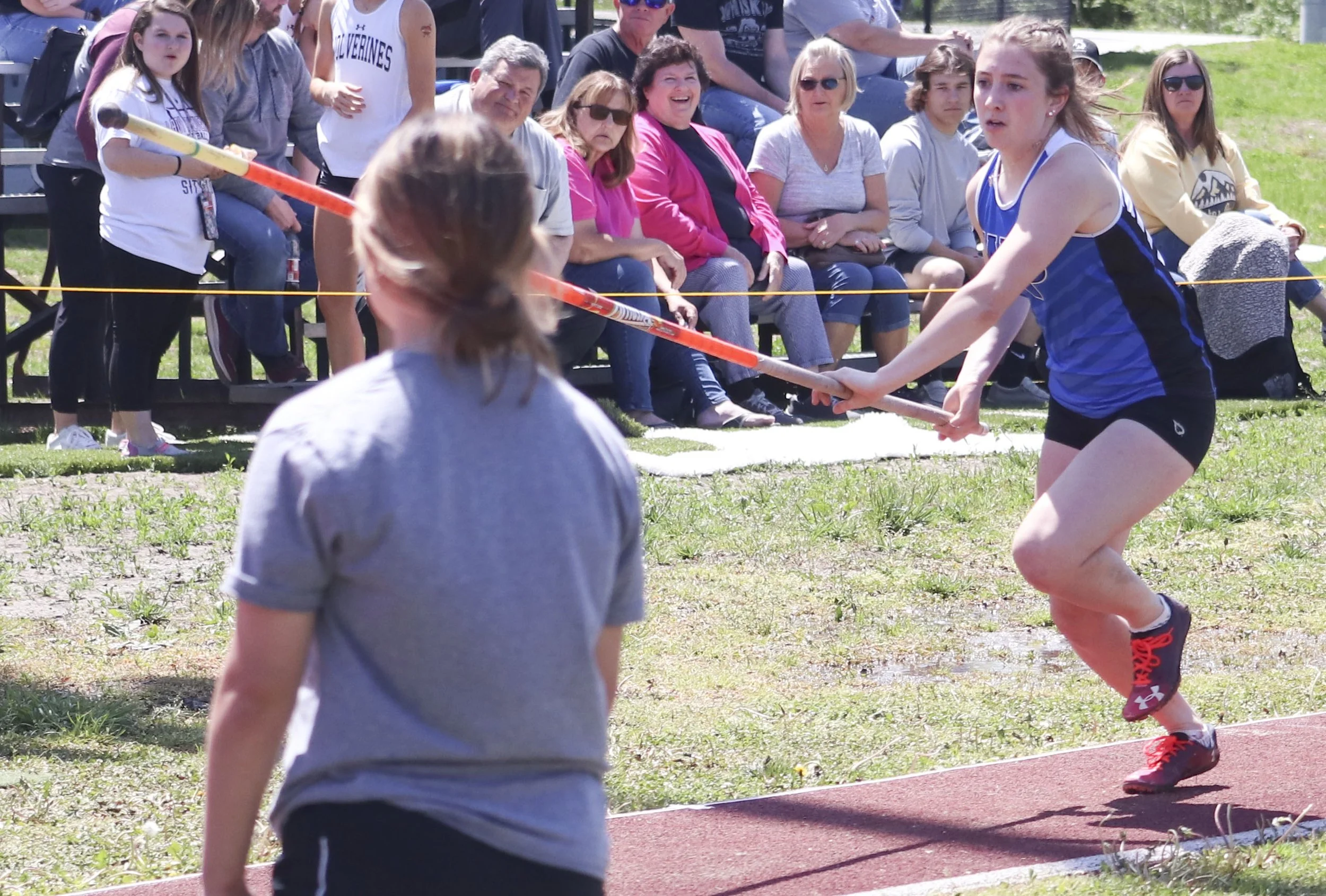 Laura Hill pole vault_1.jpg