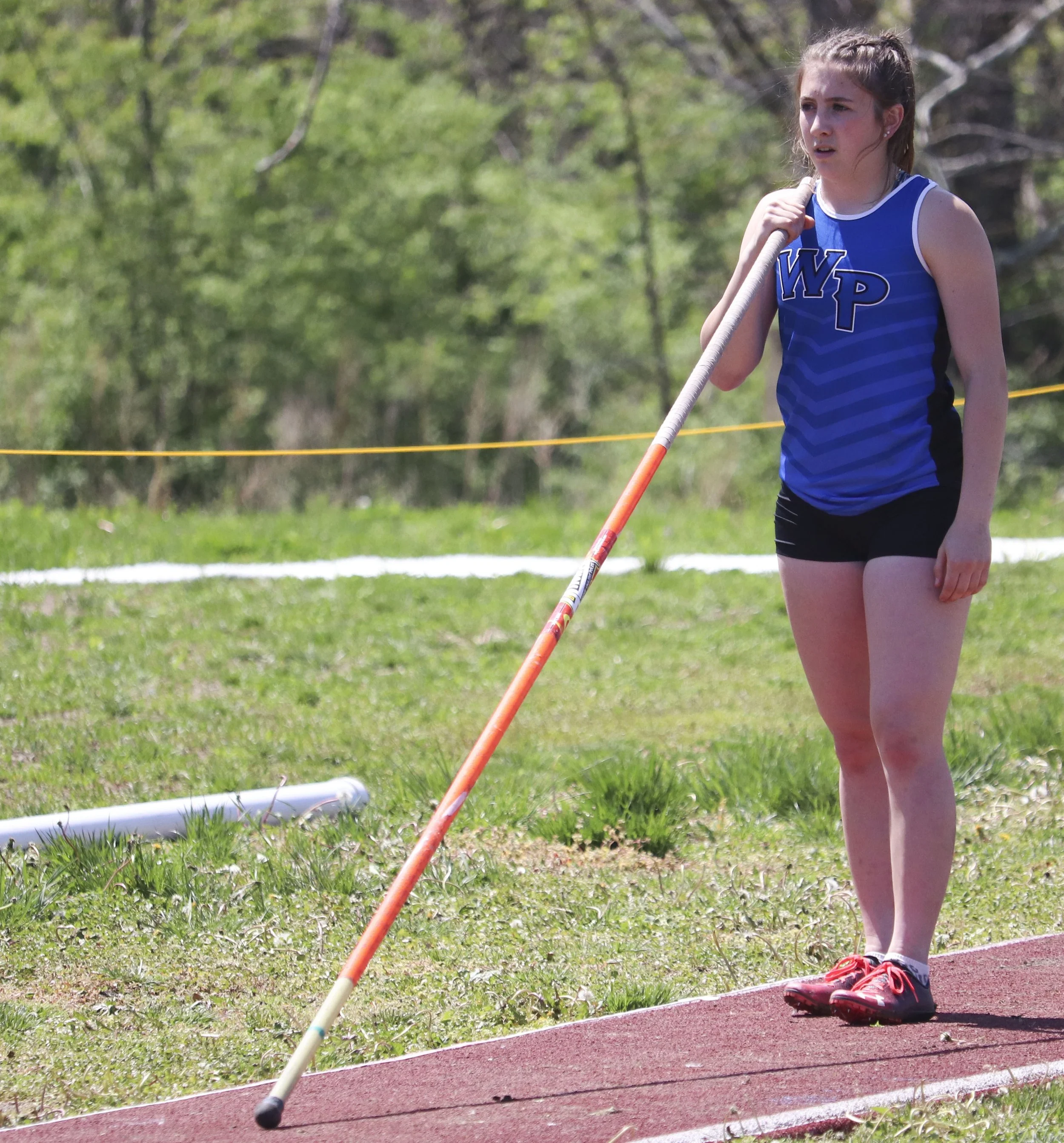 Laura Hill pole vault.jpg