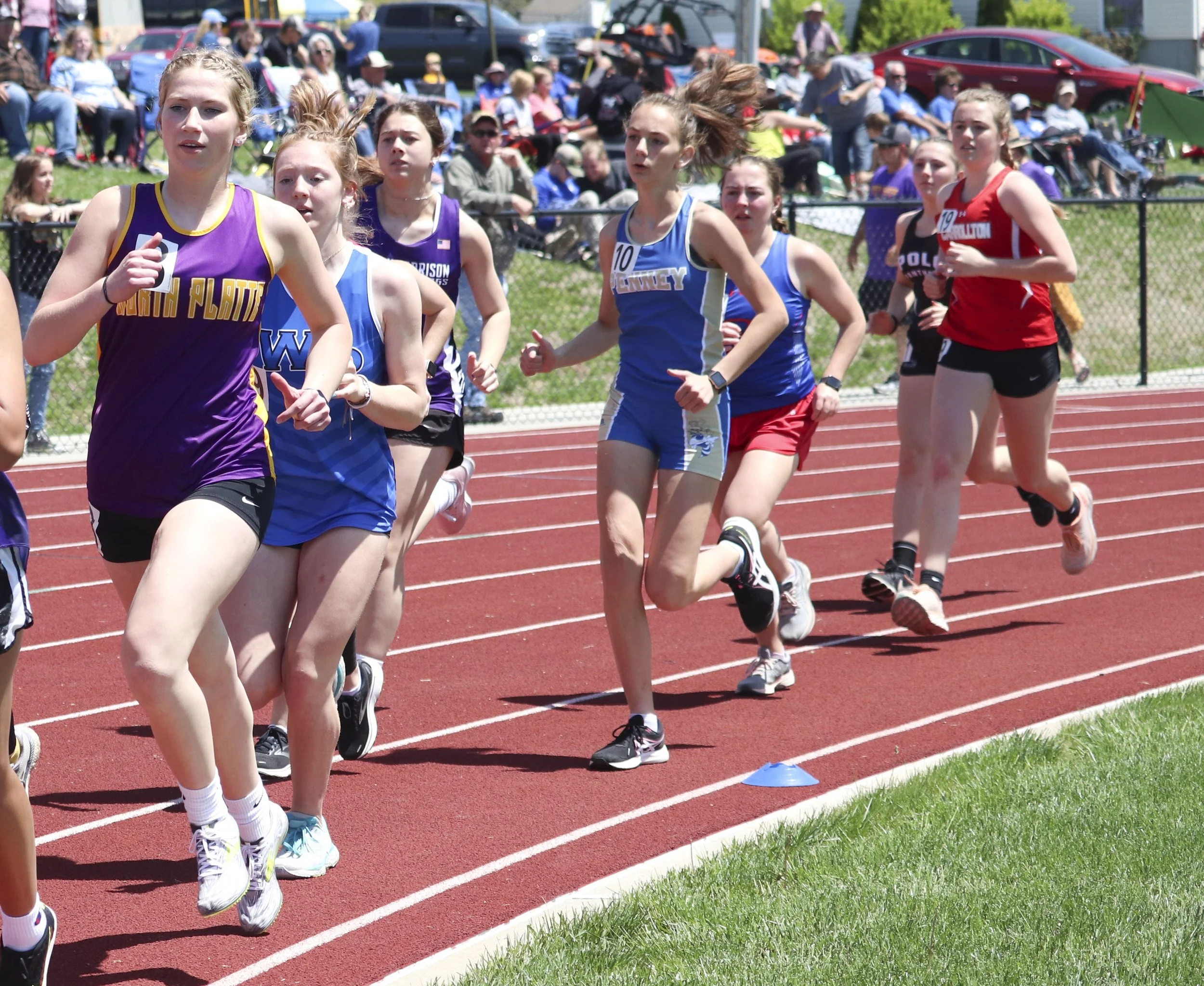 Scroggins_Reinke mile start.jpg