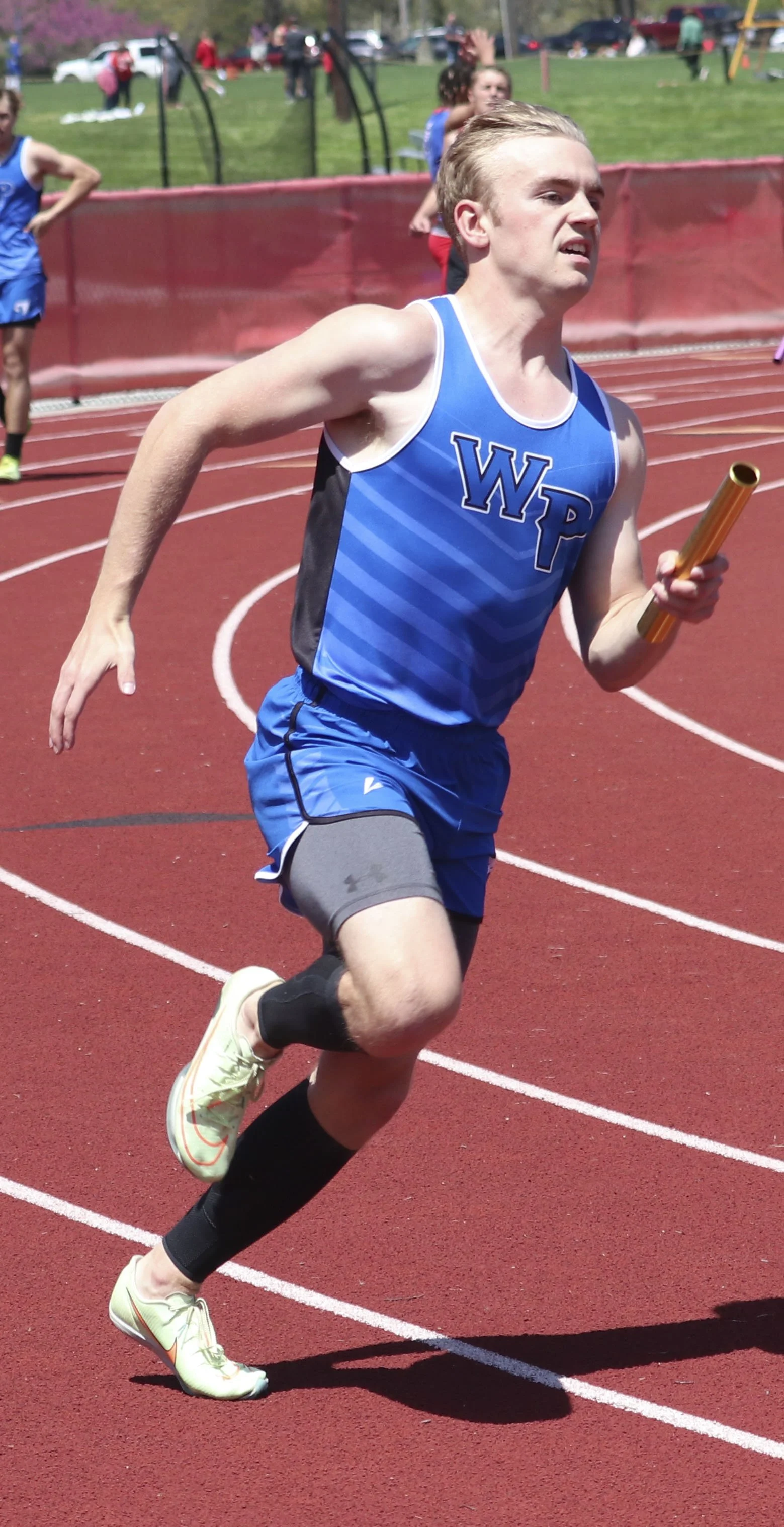 Wp boys 4x200 third_1.jpg
