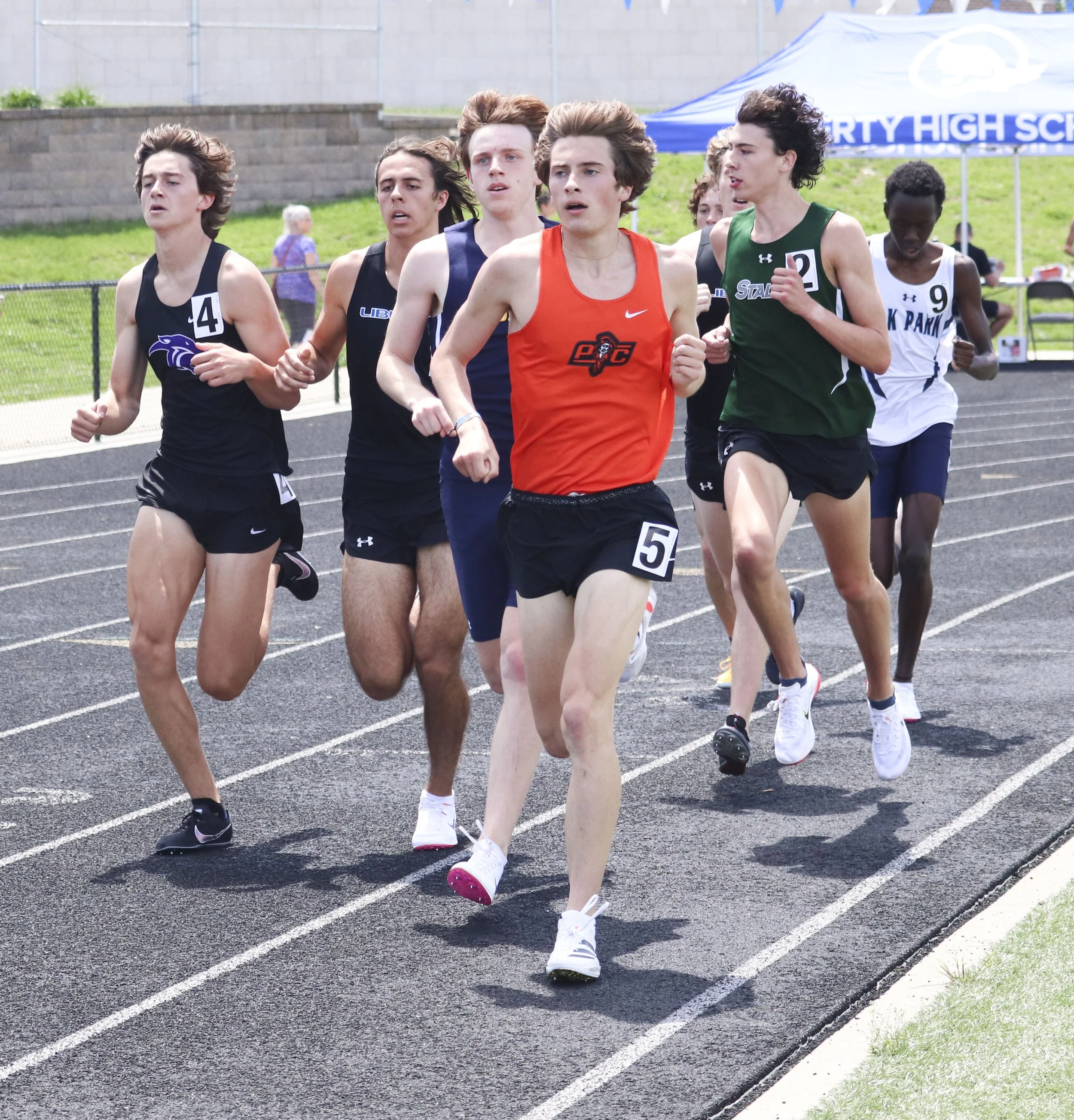 Boys mile 3rd lap.jpg