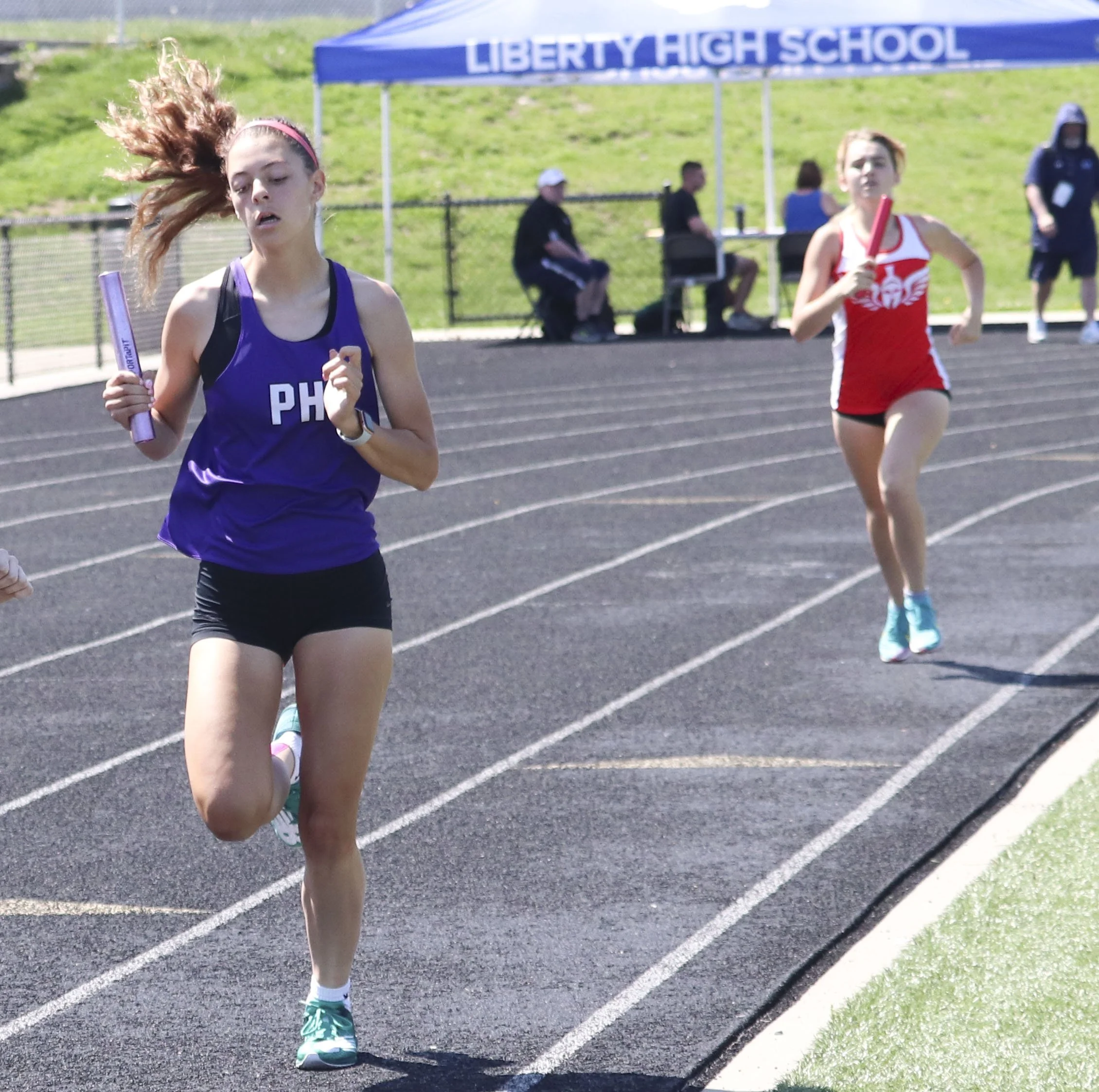 Girls 4x800 first leg_2.jpg