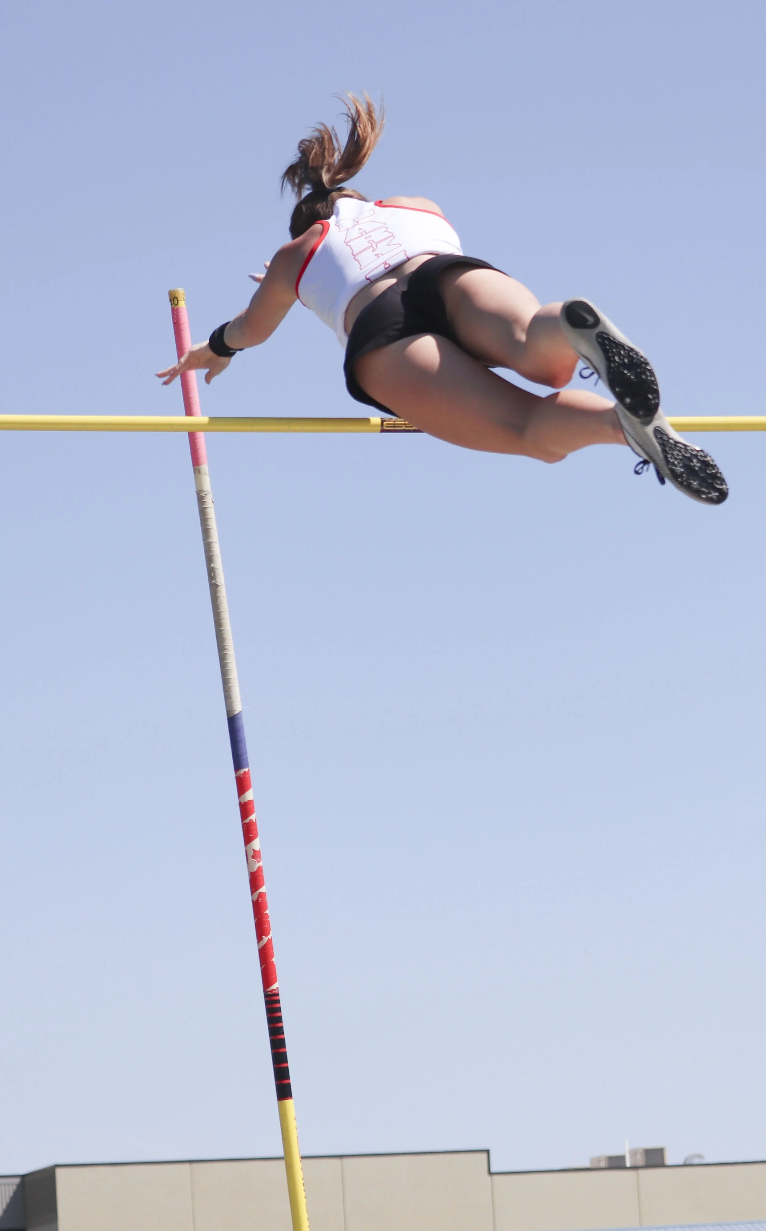 Lauren Carpenter pole vault_3.jpg