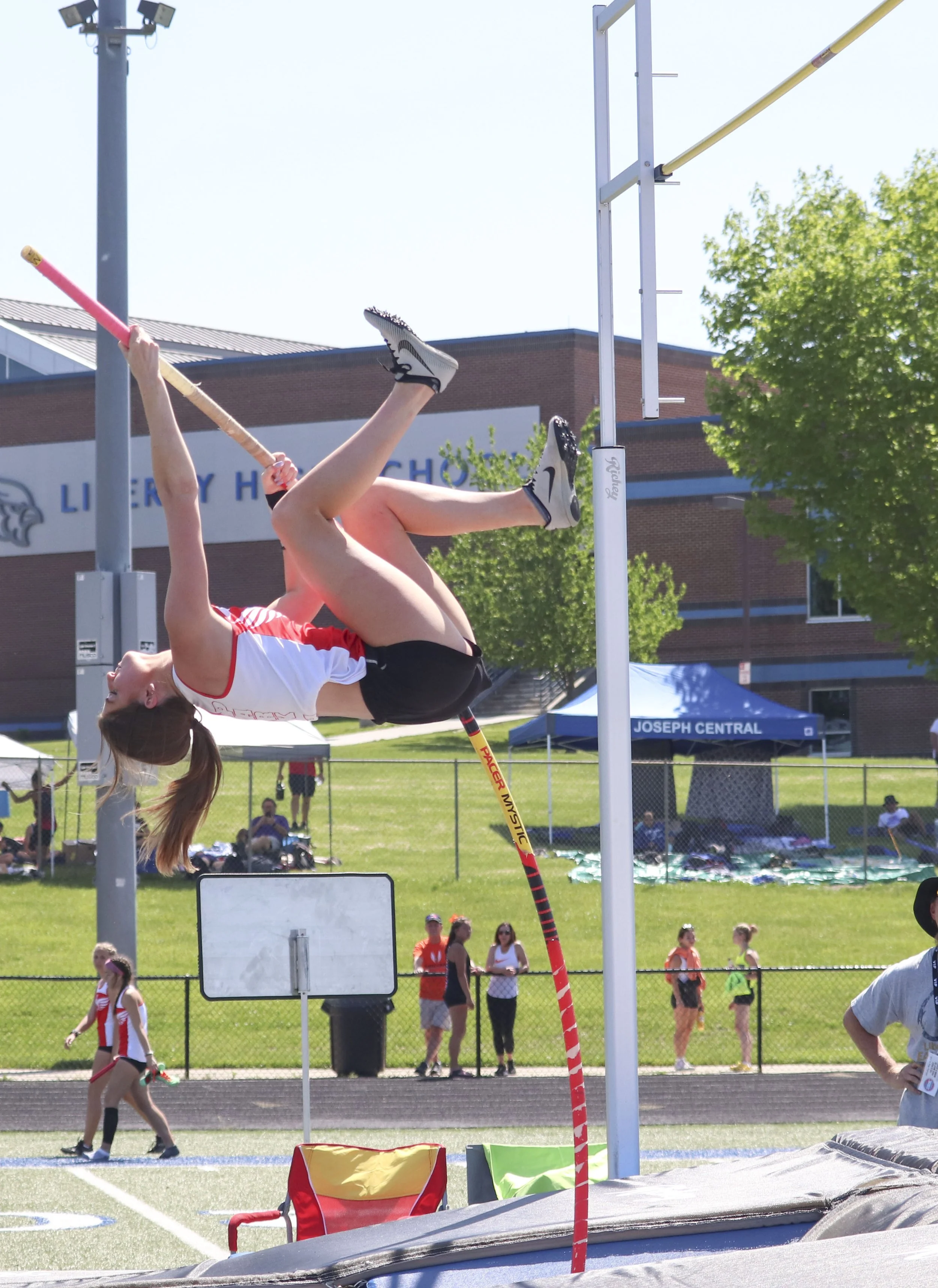 Lauren Carpenter pole vault_7.jpg