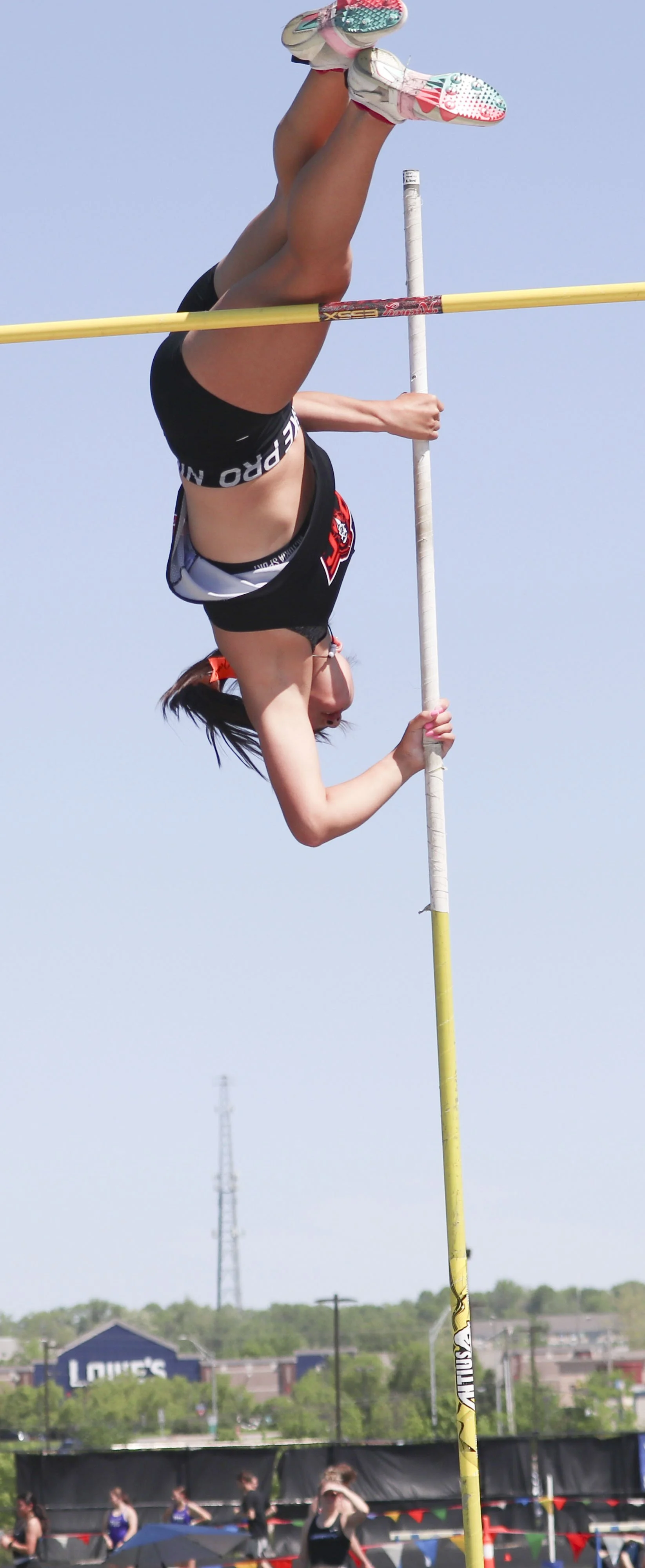 Maya Sullivan pole vault_4.jpg