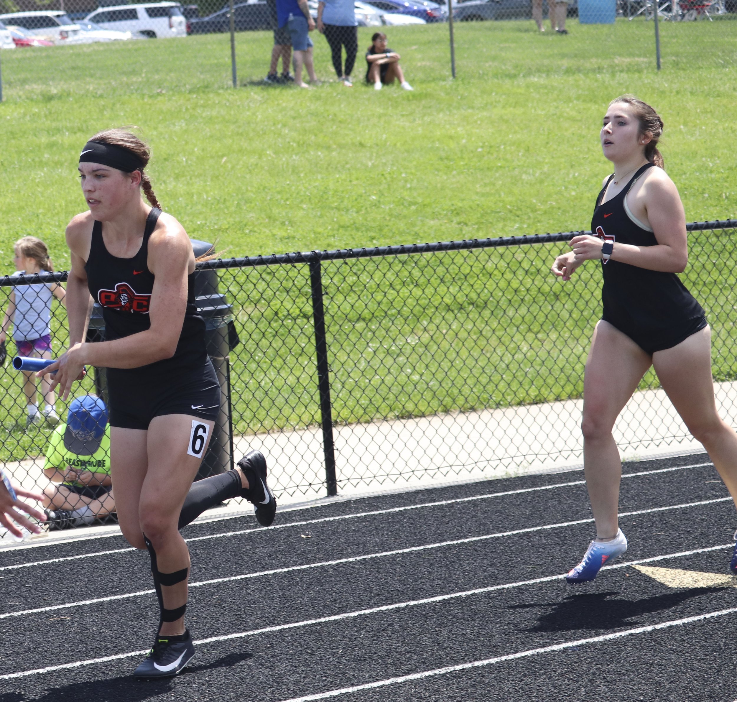 PC girls 4x200 3rd leg to Molly.jpg