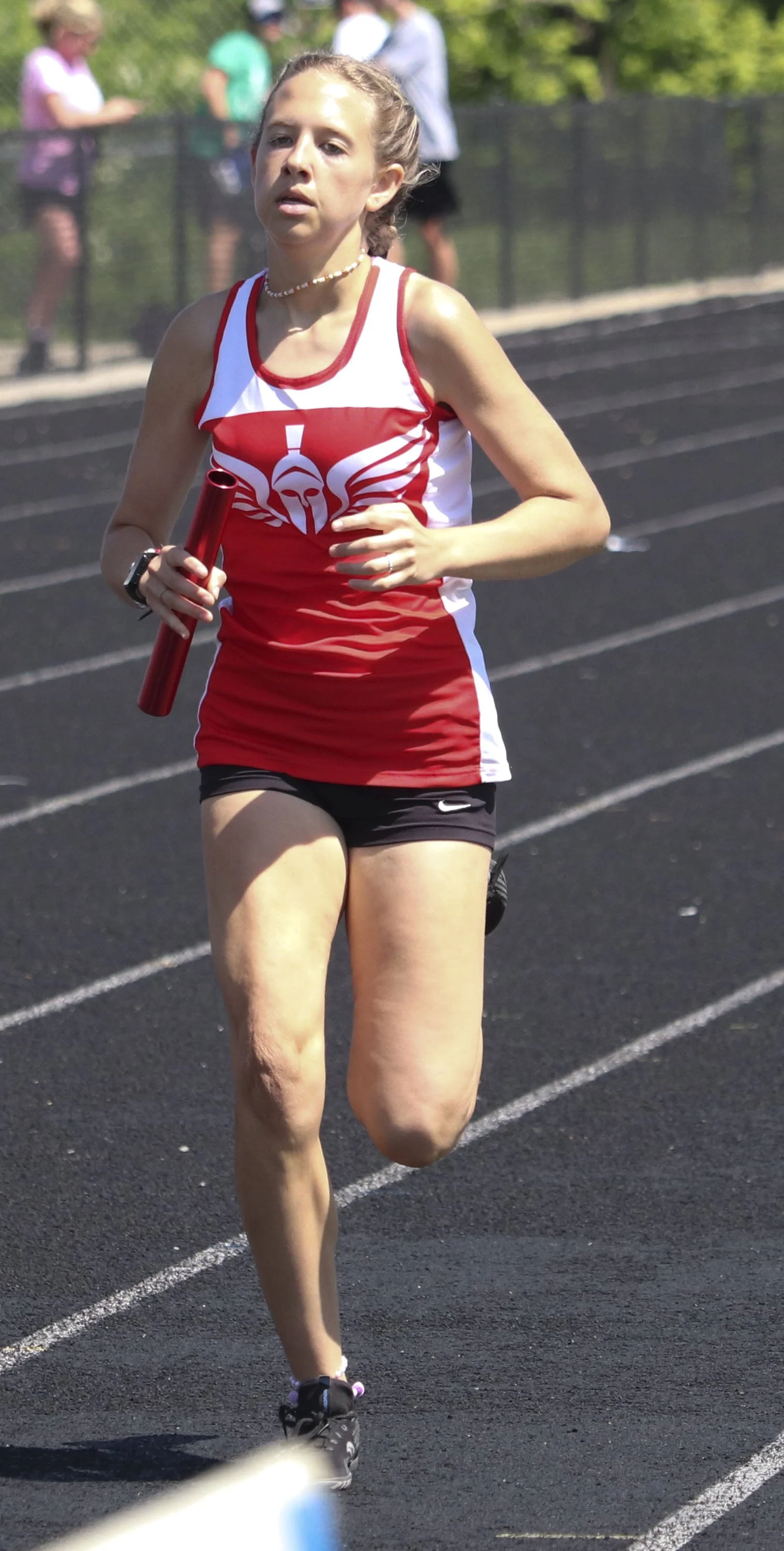 PH Girls 4x800 relay 2nd leg.jpg