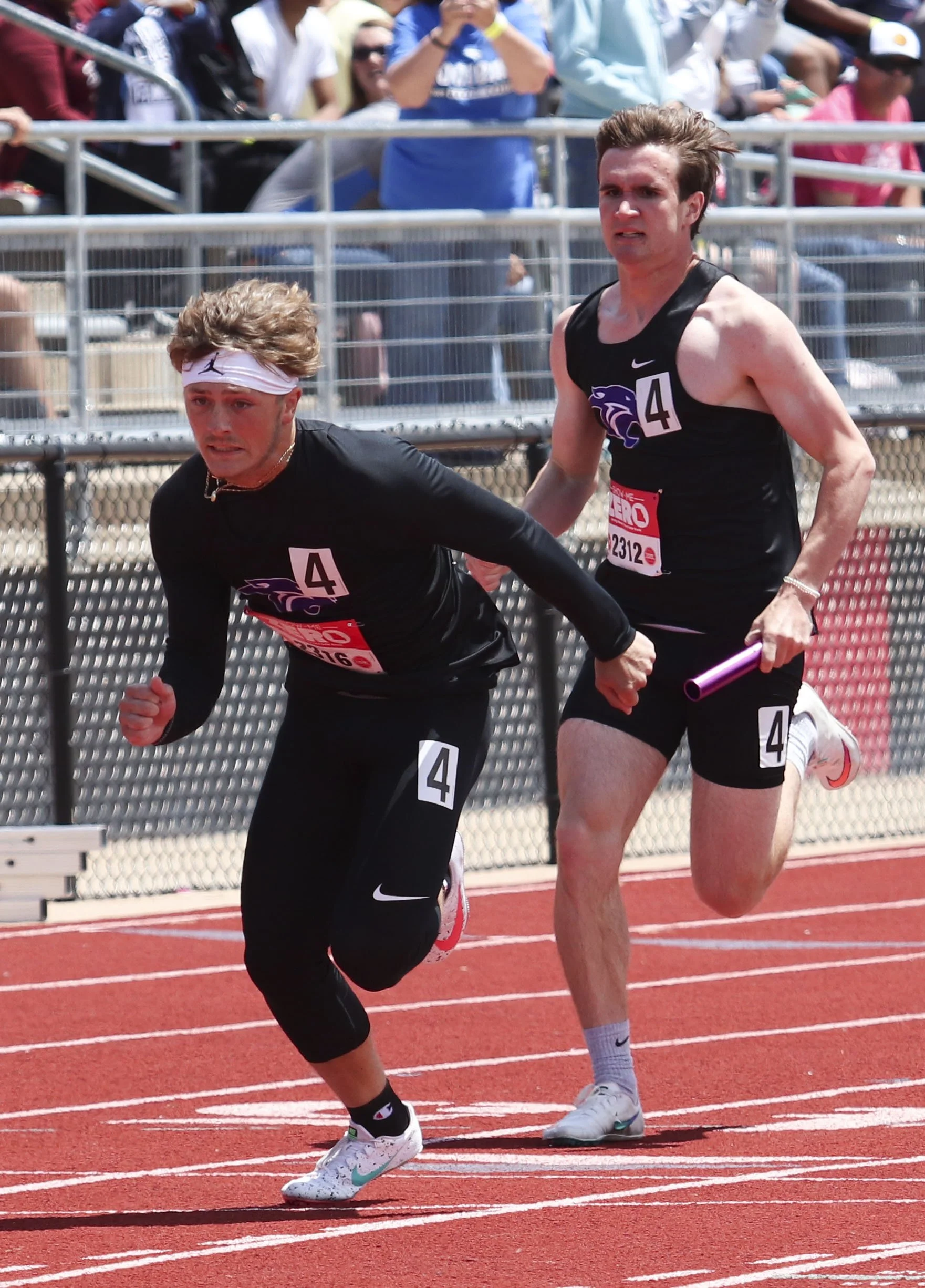 PHS 4x200 prelims_2.jpg