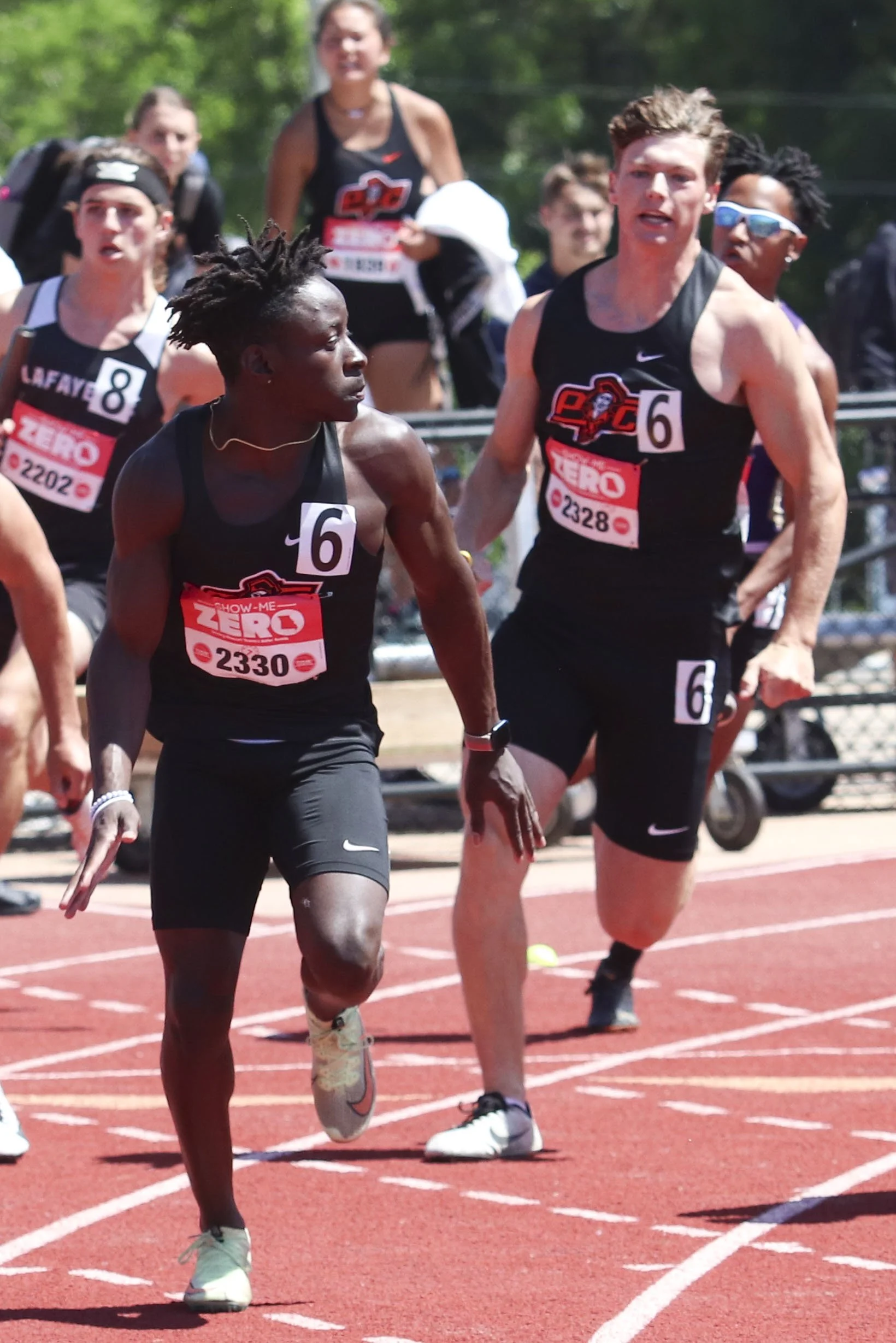 PC 4x100 handoff prelims.jpg