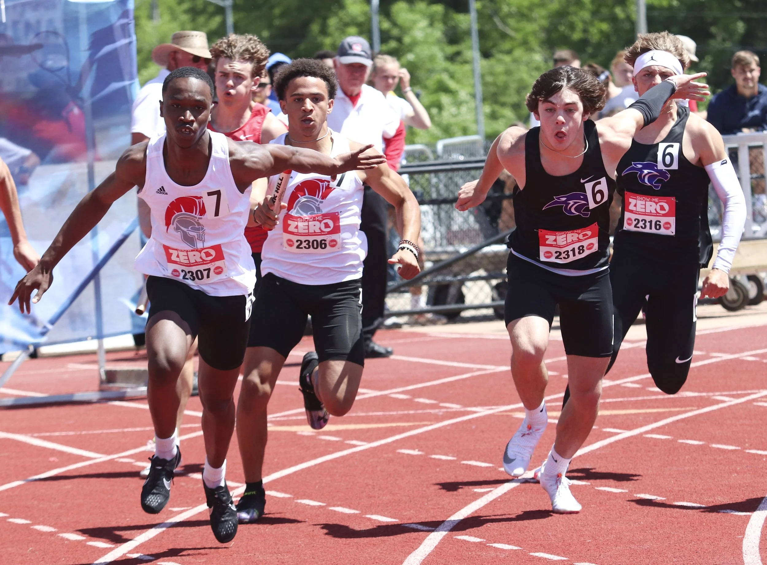 PH_PHS 4x100 handoff prelims_1.jpg