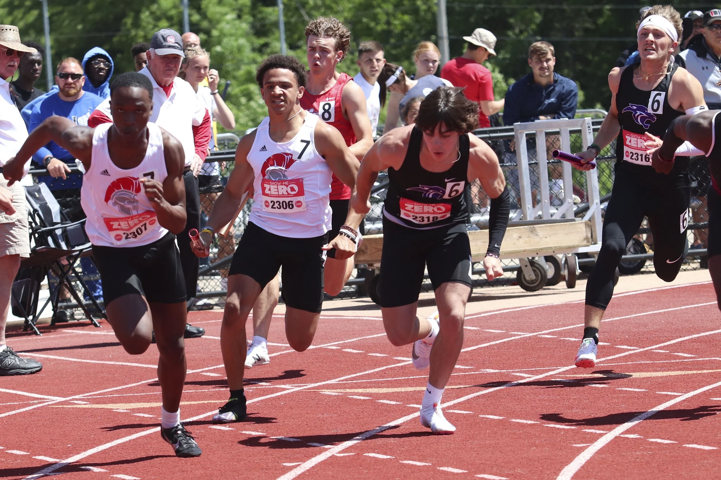 PH_PHS 4x100 handoff prelims.jpg