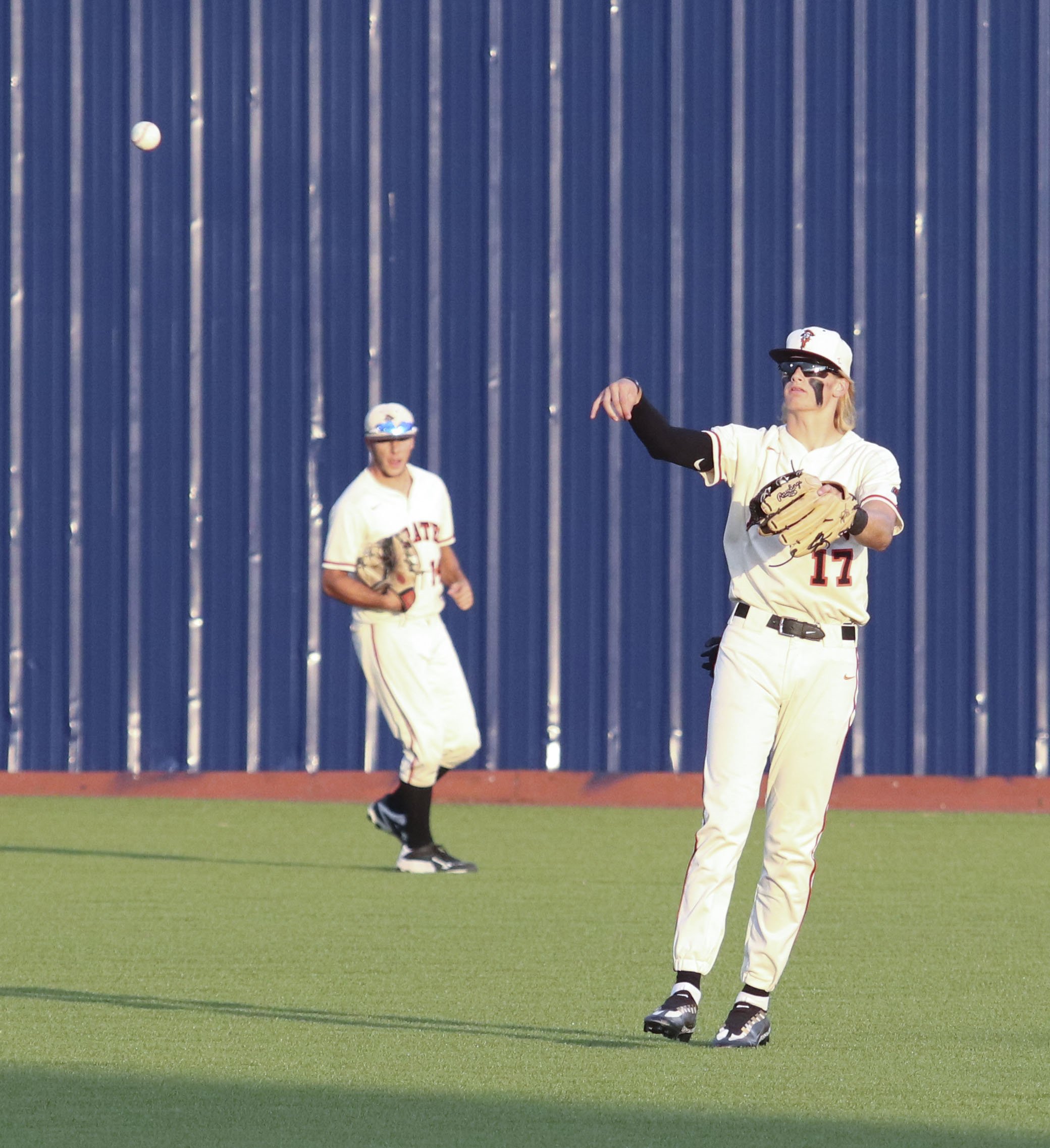 Dayne Wimberly fielding_1.jpg