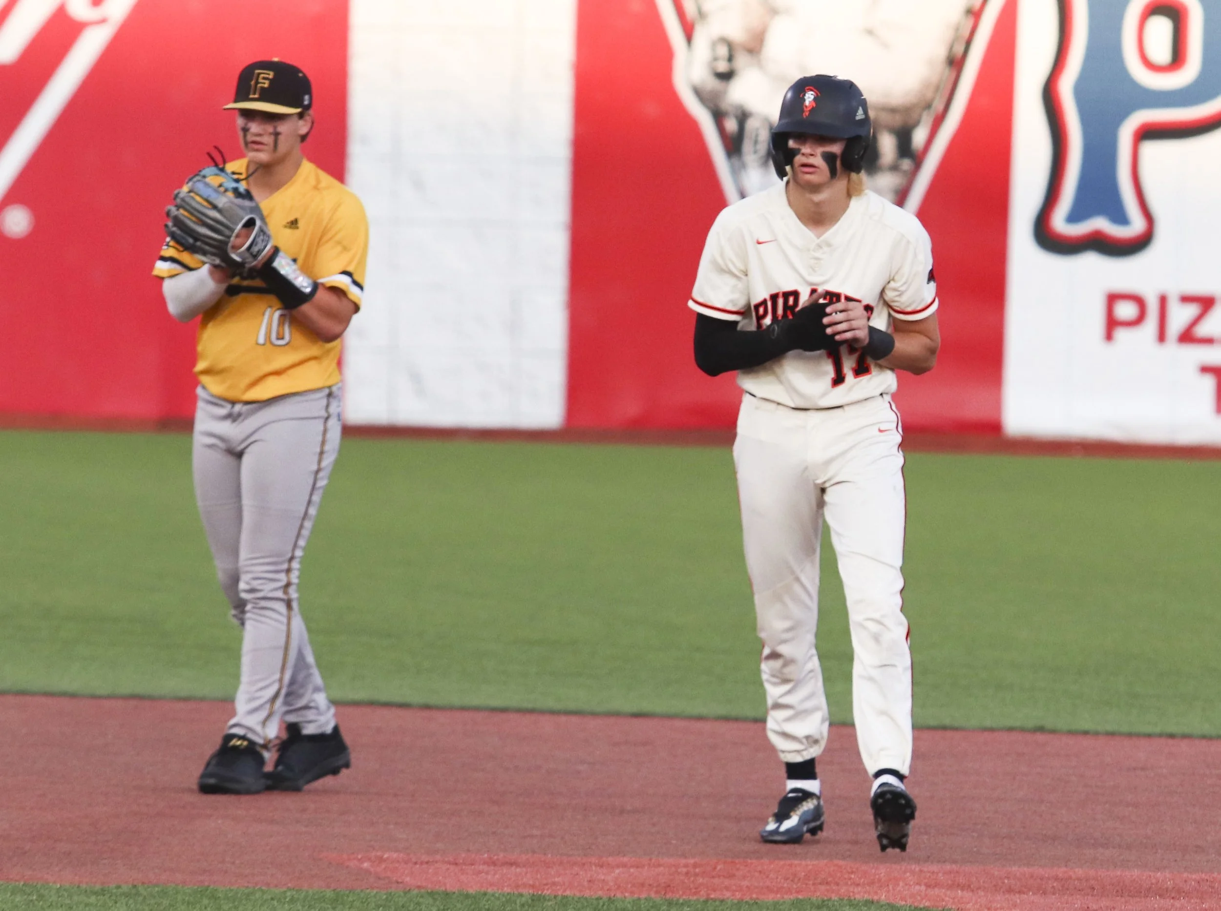 Wimberly on second_1.jpg
