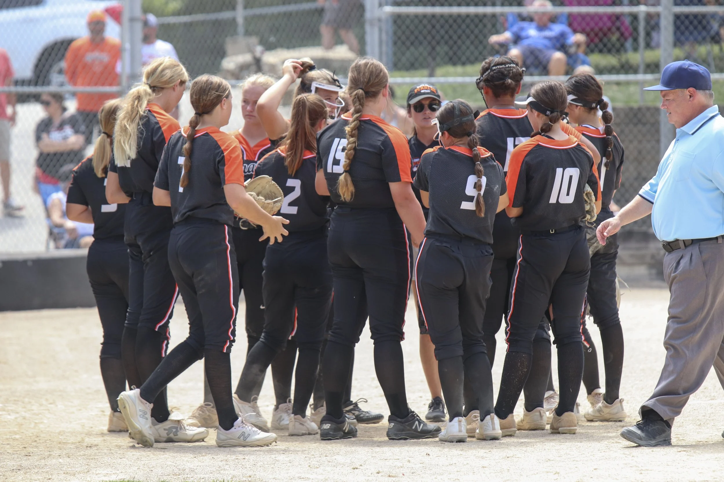 Huddle.jpg