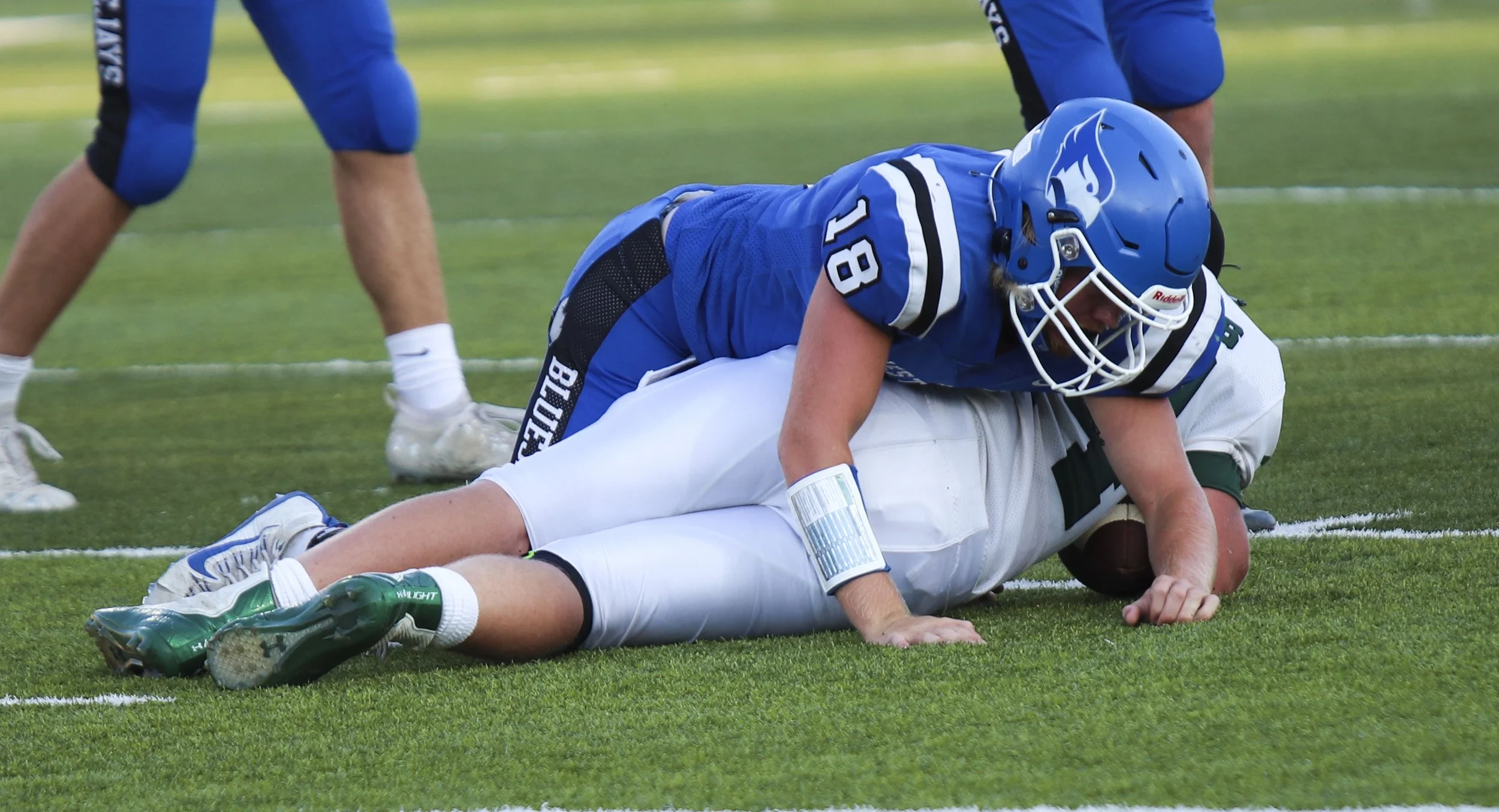 Peyson Chandler tackle_1.jpg