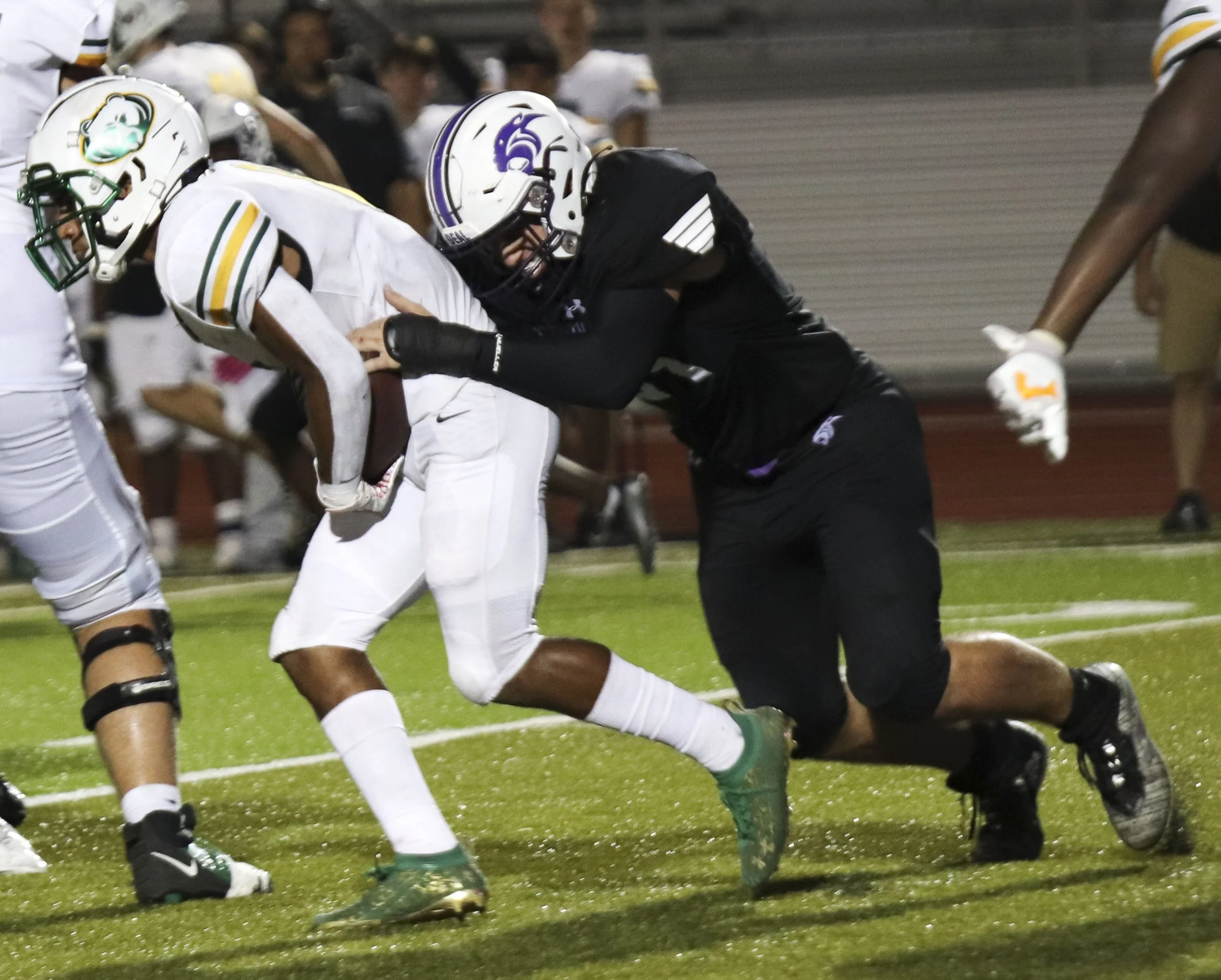 Brock Harmon tackle.jpg