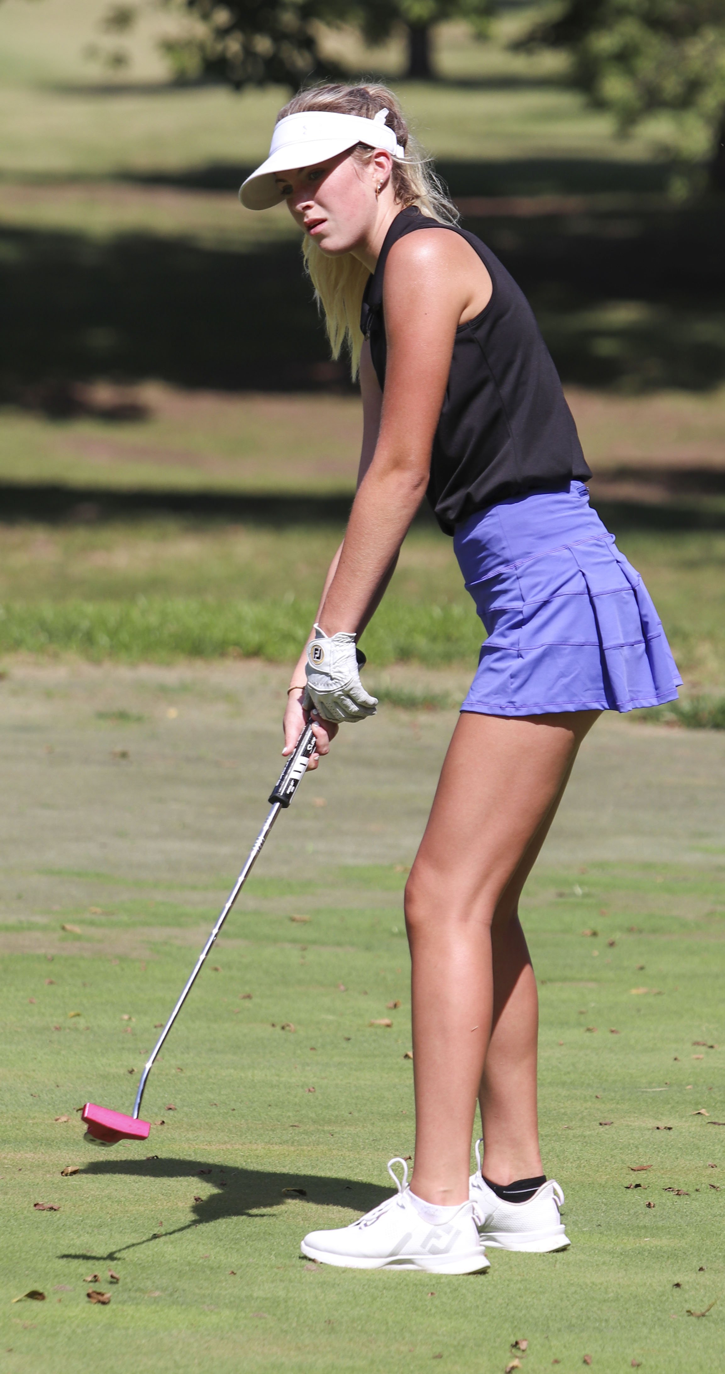 Natalie Dunway putt_4.jpg