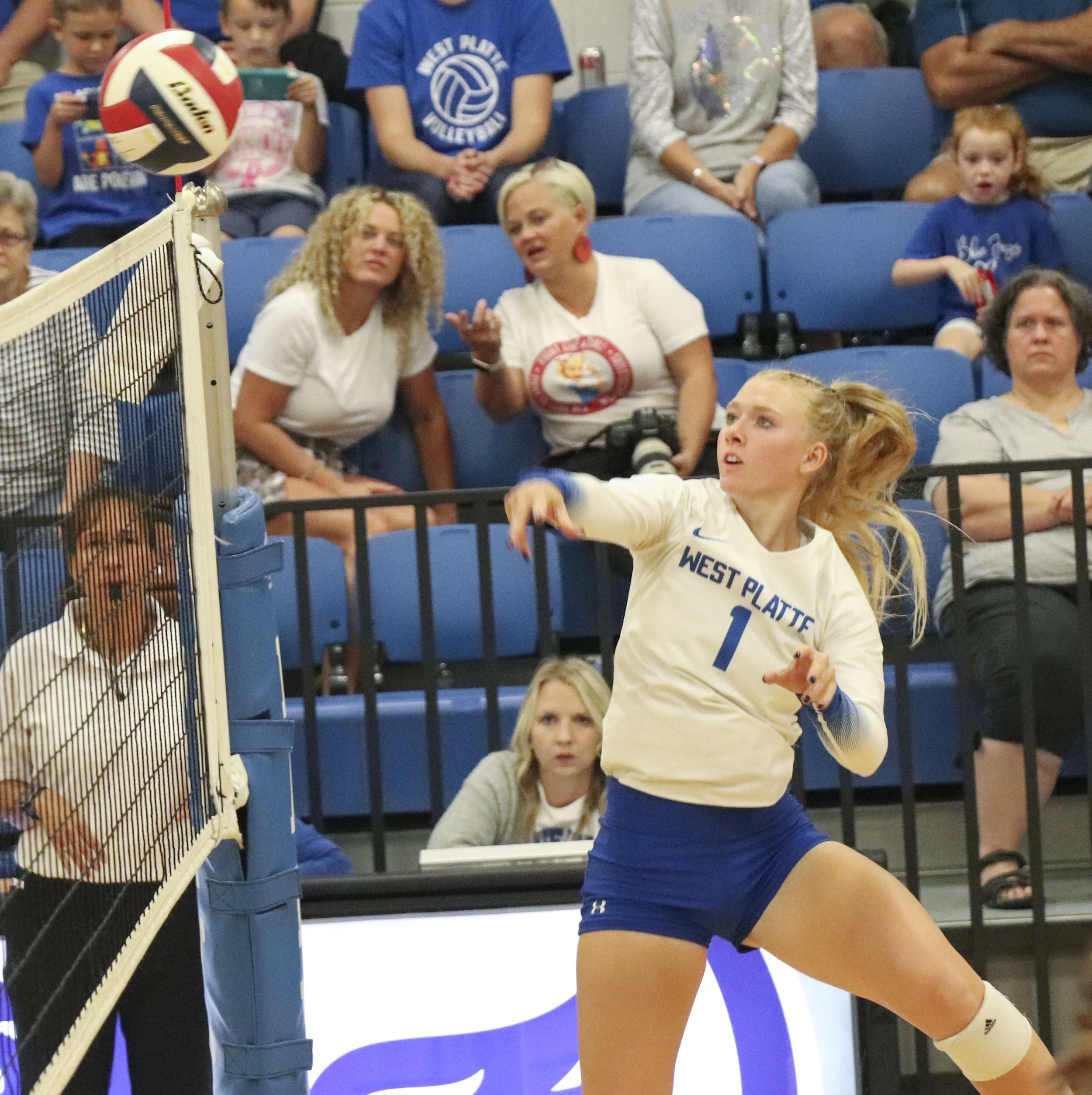 Ahlanna Rutherford spike_1.jpg