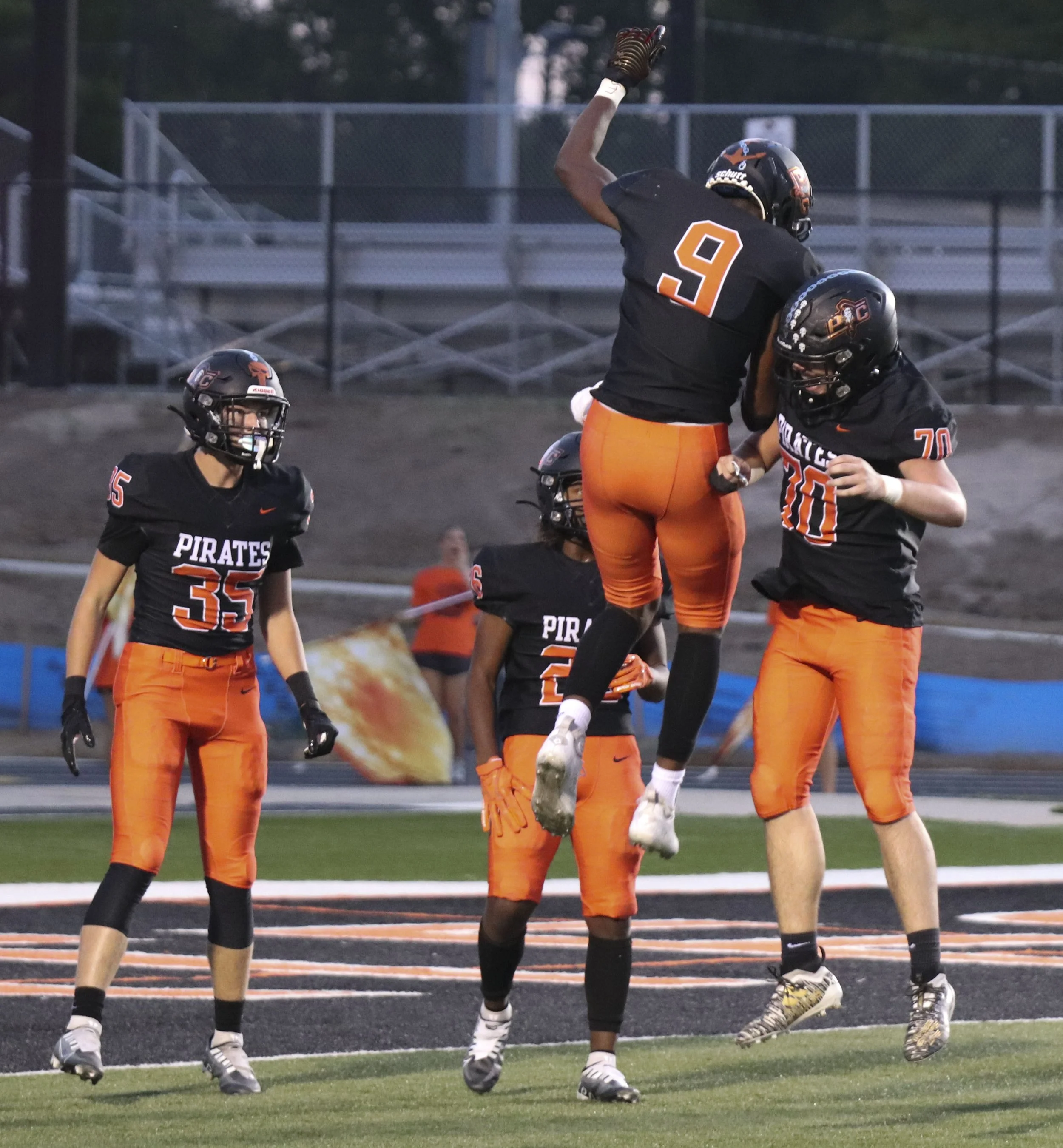 Chandavian Bradley td catch_4.jpg