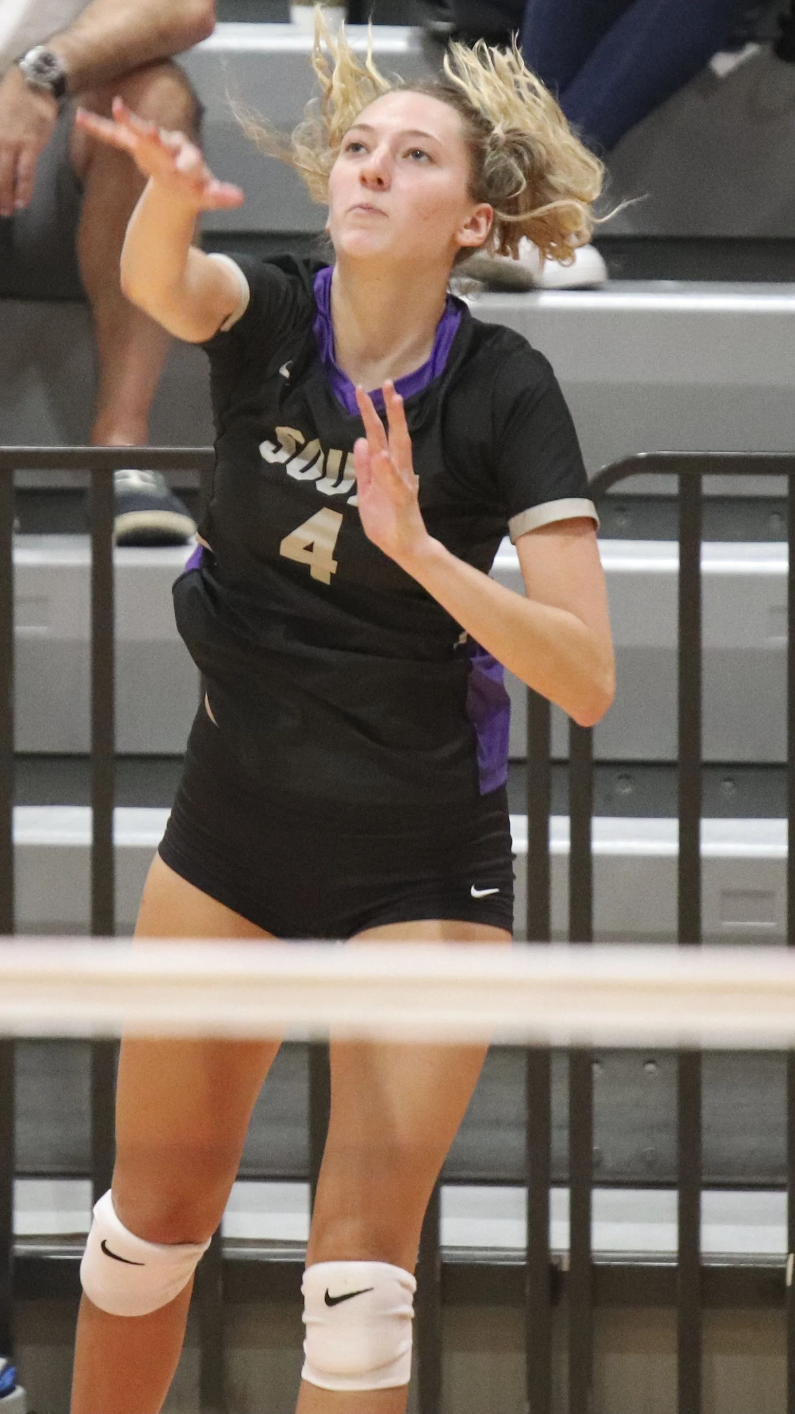 Caroline Wengler serve_2.jpg