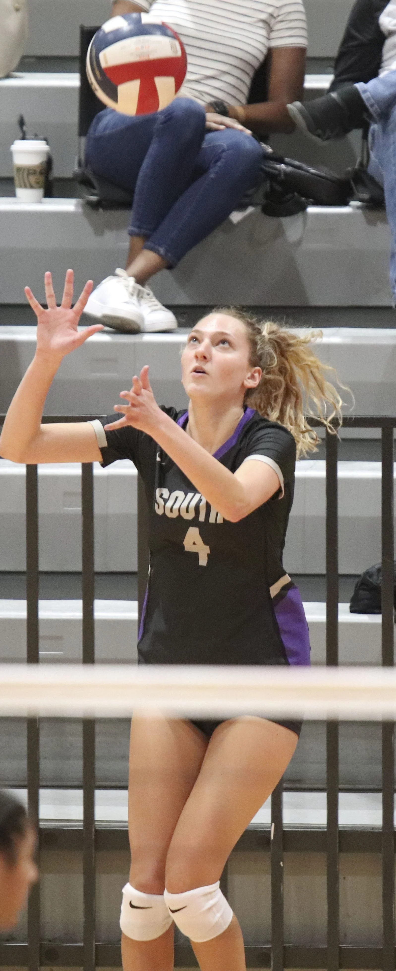 Caroline Wengler serve.jpg