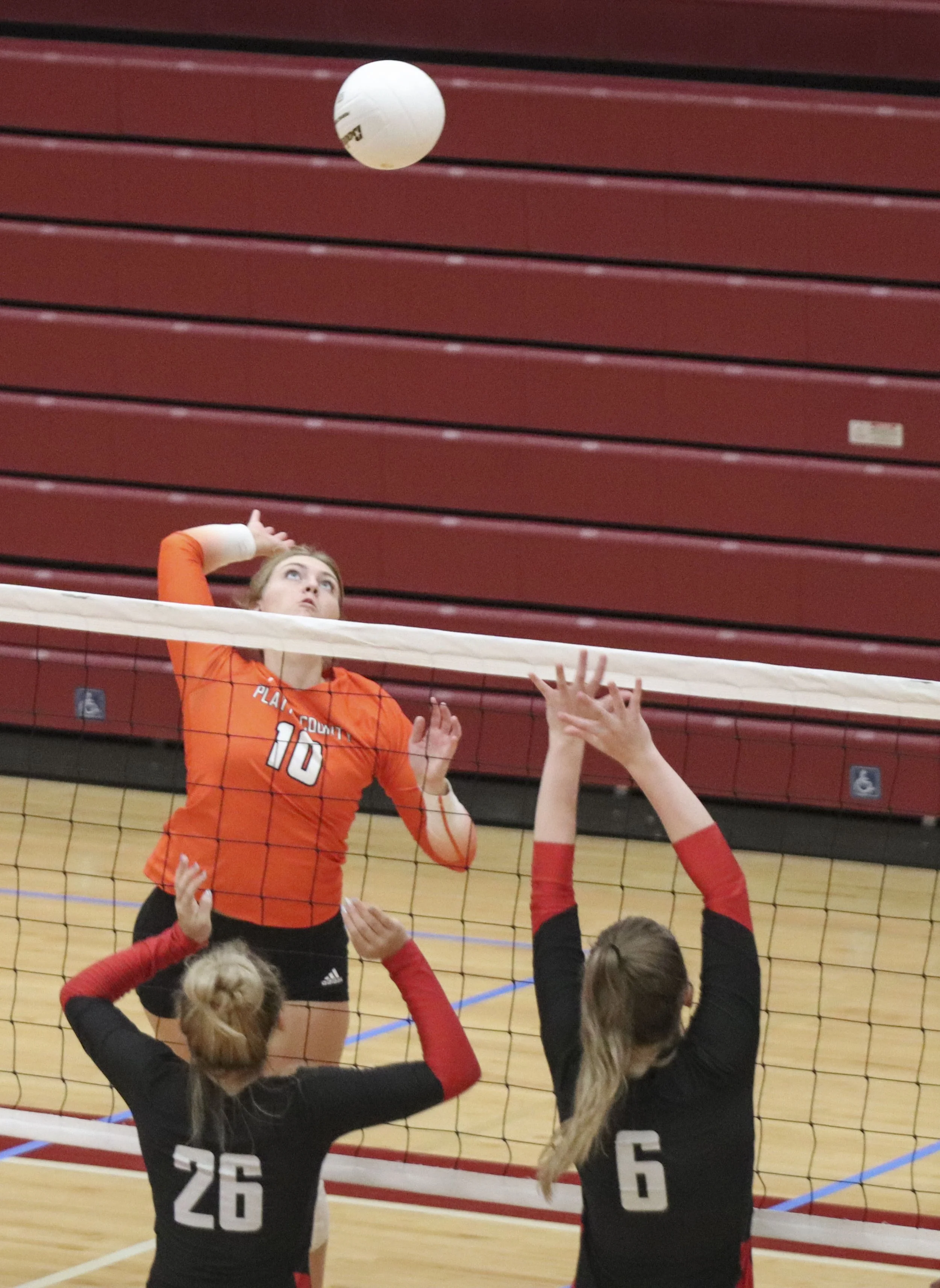 Karsyn Stehlik spike_2.jpg