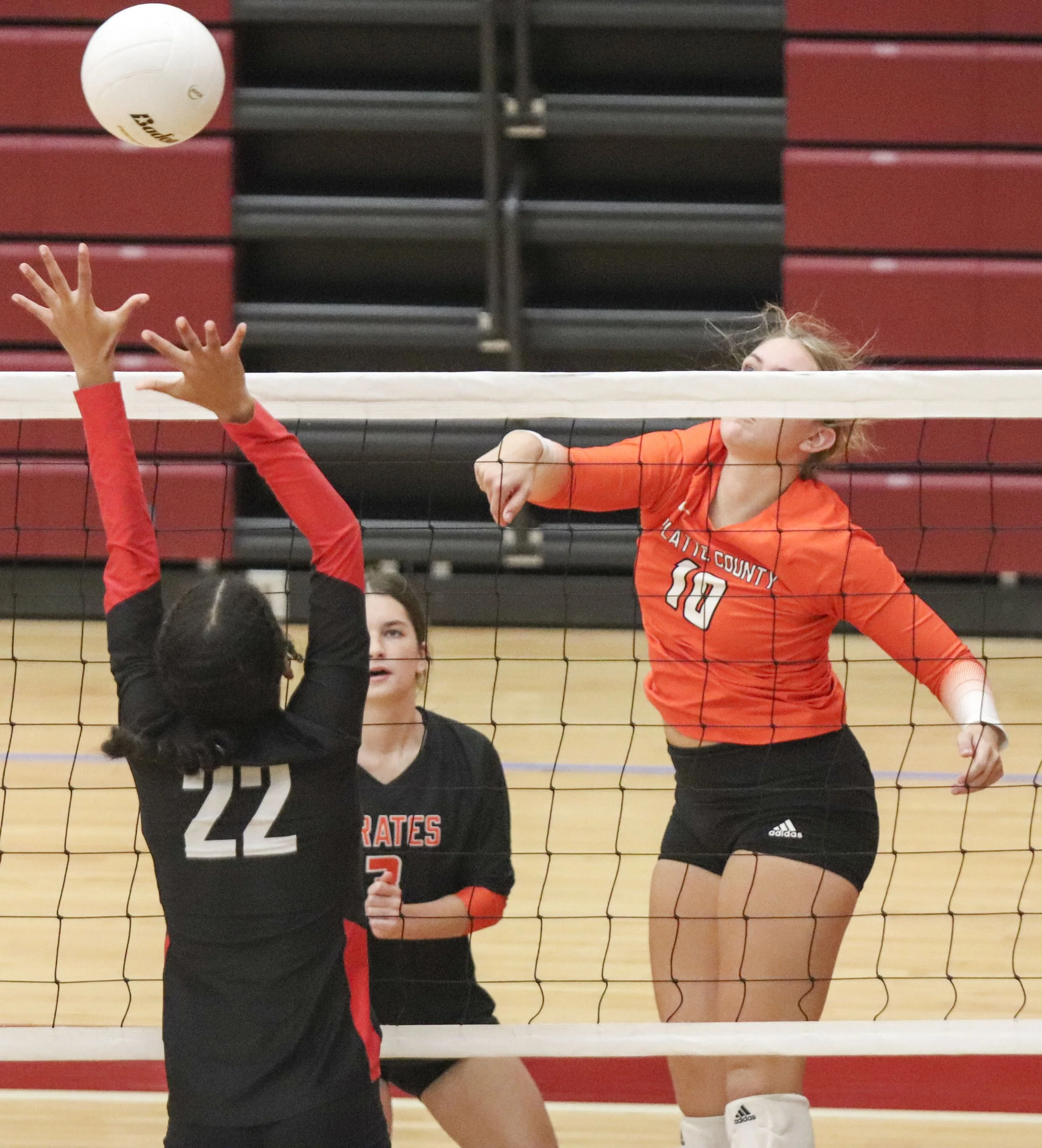 Karsyn Stehlik spike_3.jpg