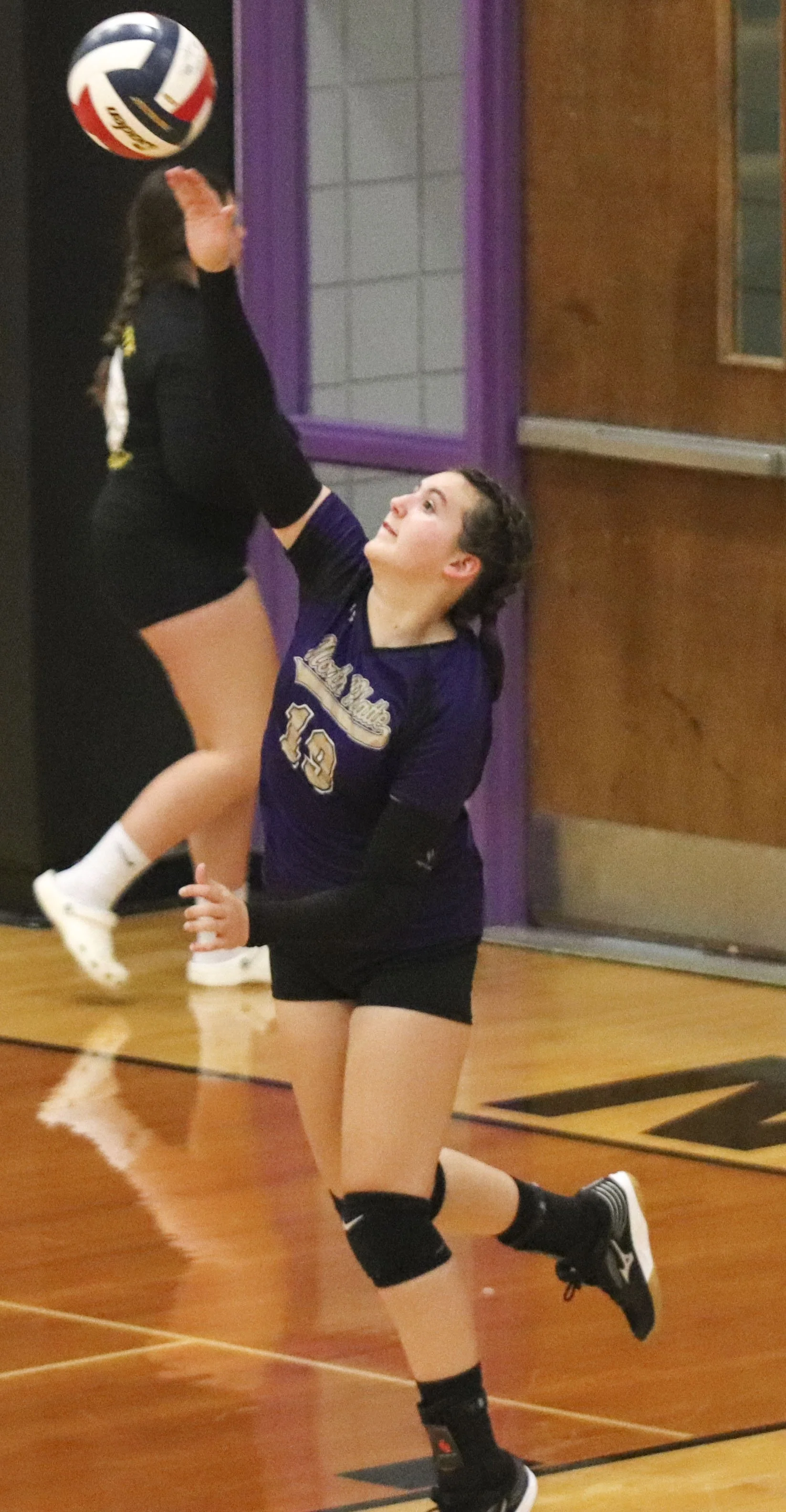 Ryliegh Kidwell serve.jpg