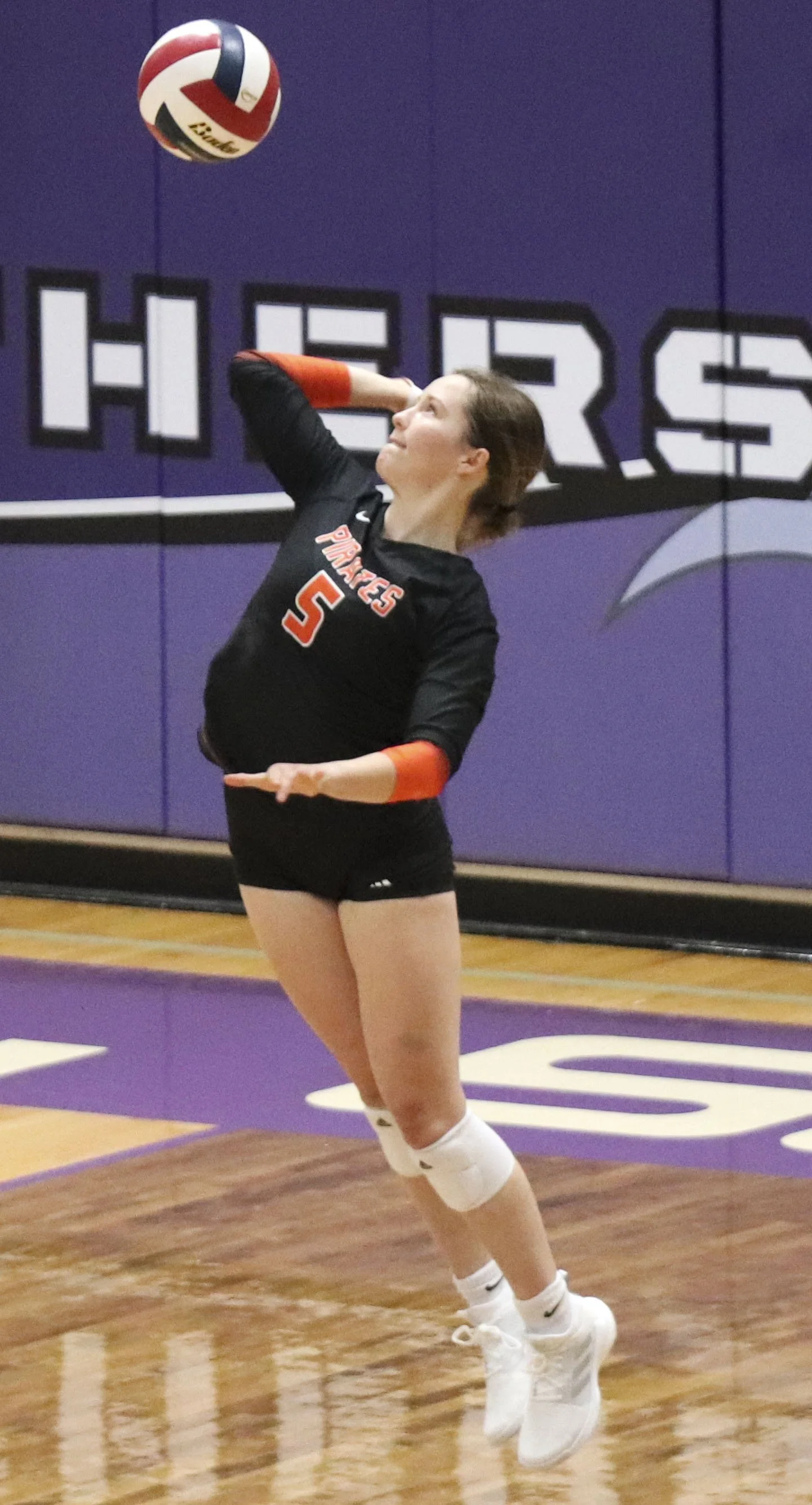 Jenna Wheeler serve_1.jpg