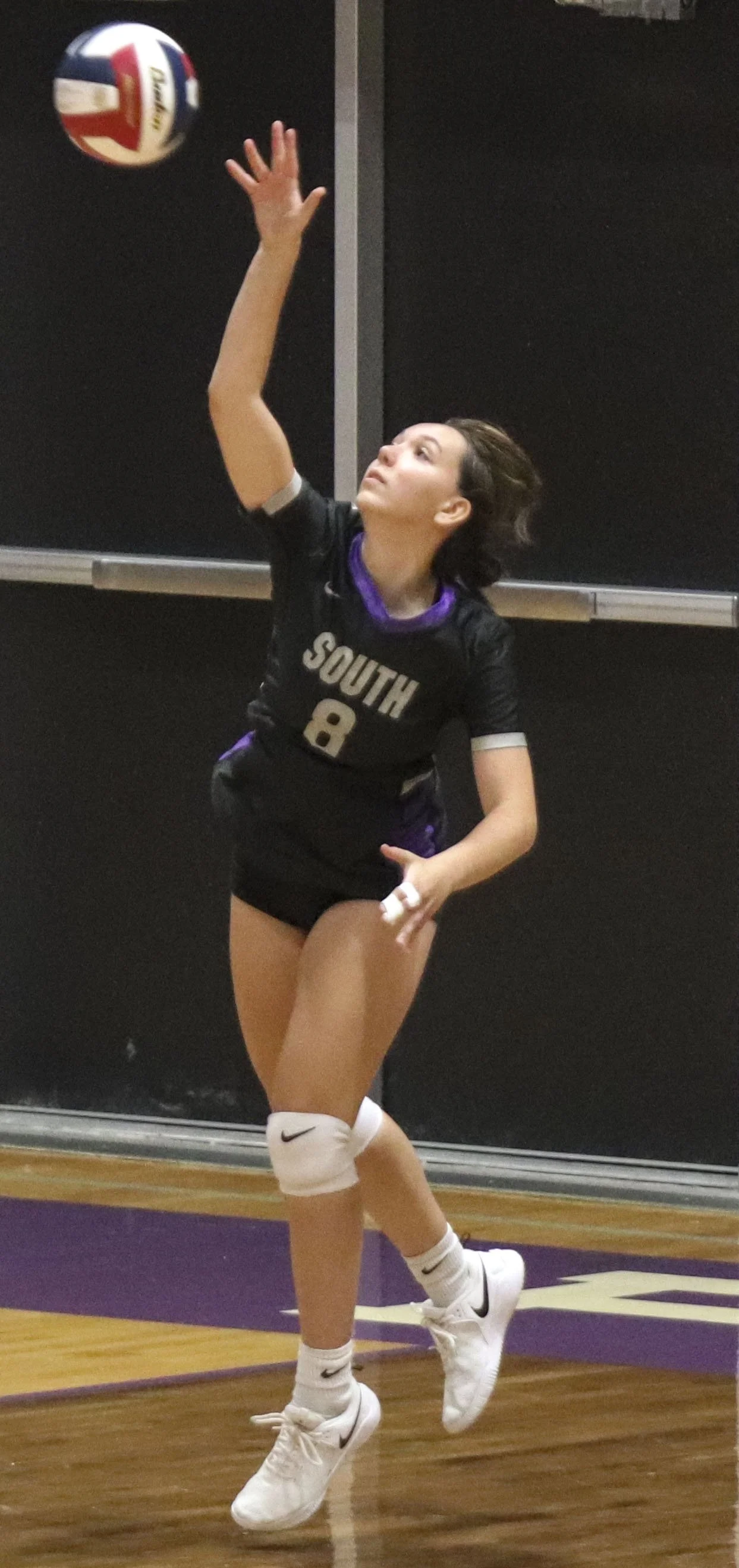 Camryn Lutke serve.jpg
