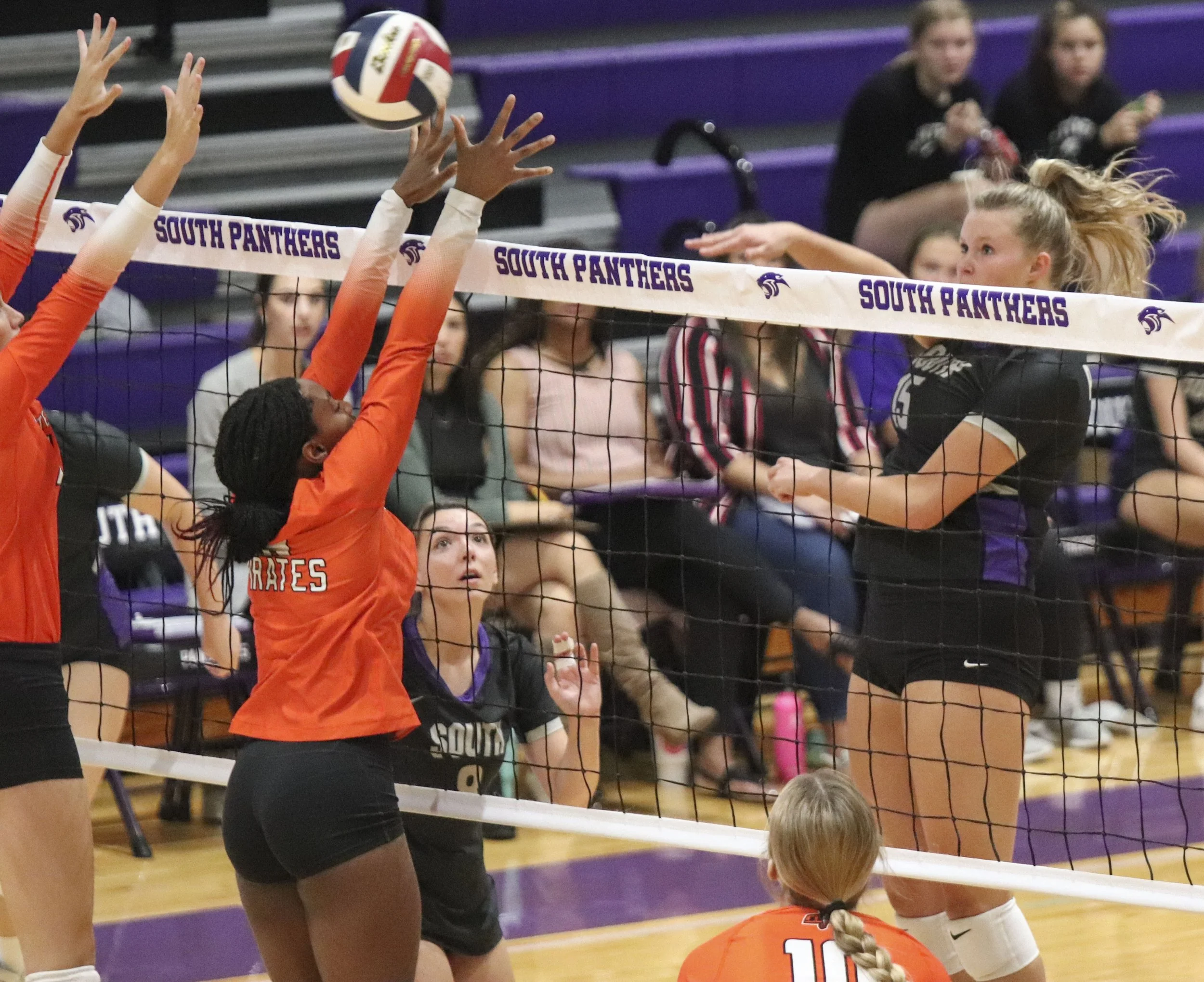 Tatum Kells spike.jpg