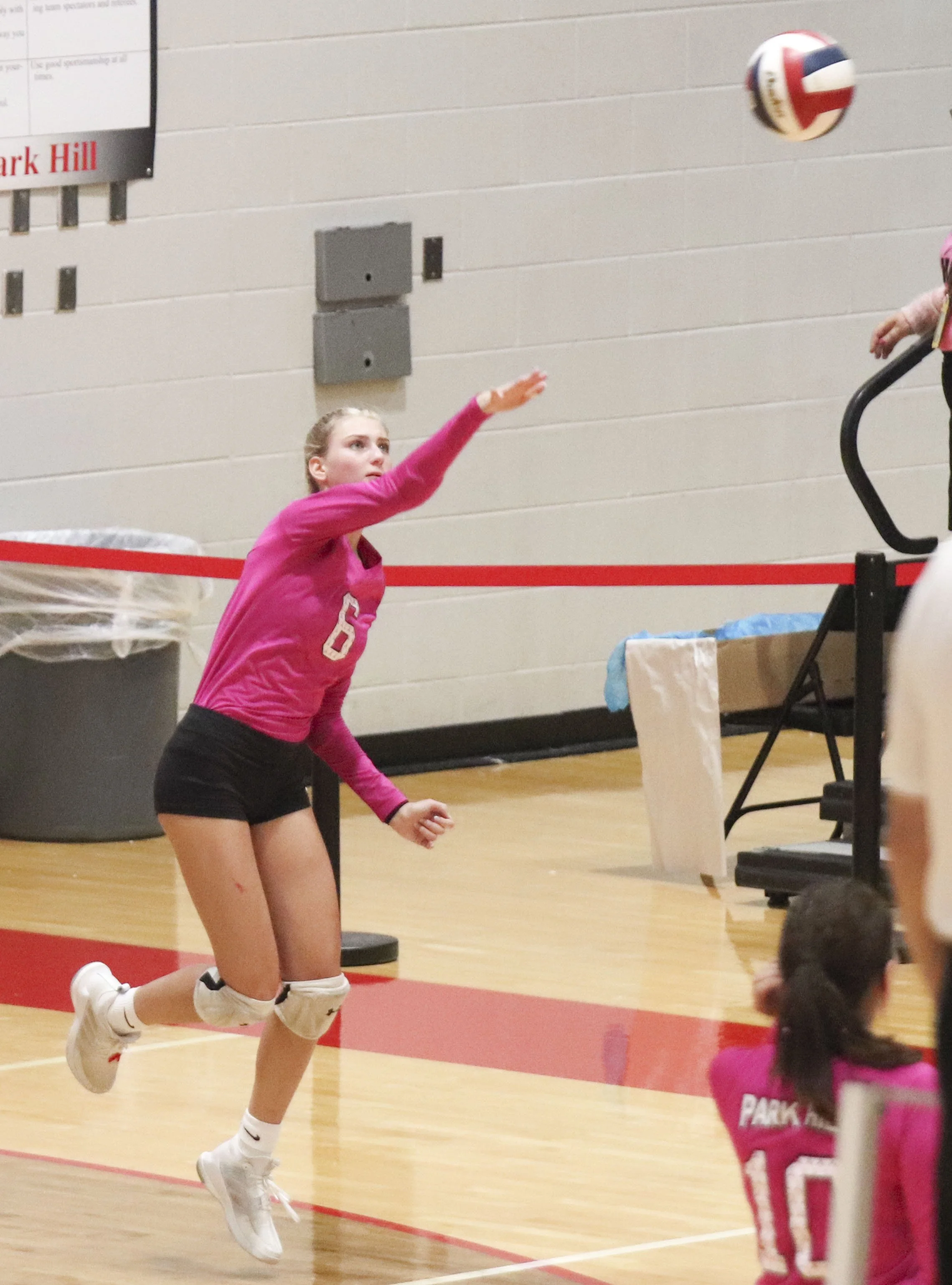 Hoover serve.jpg